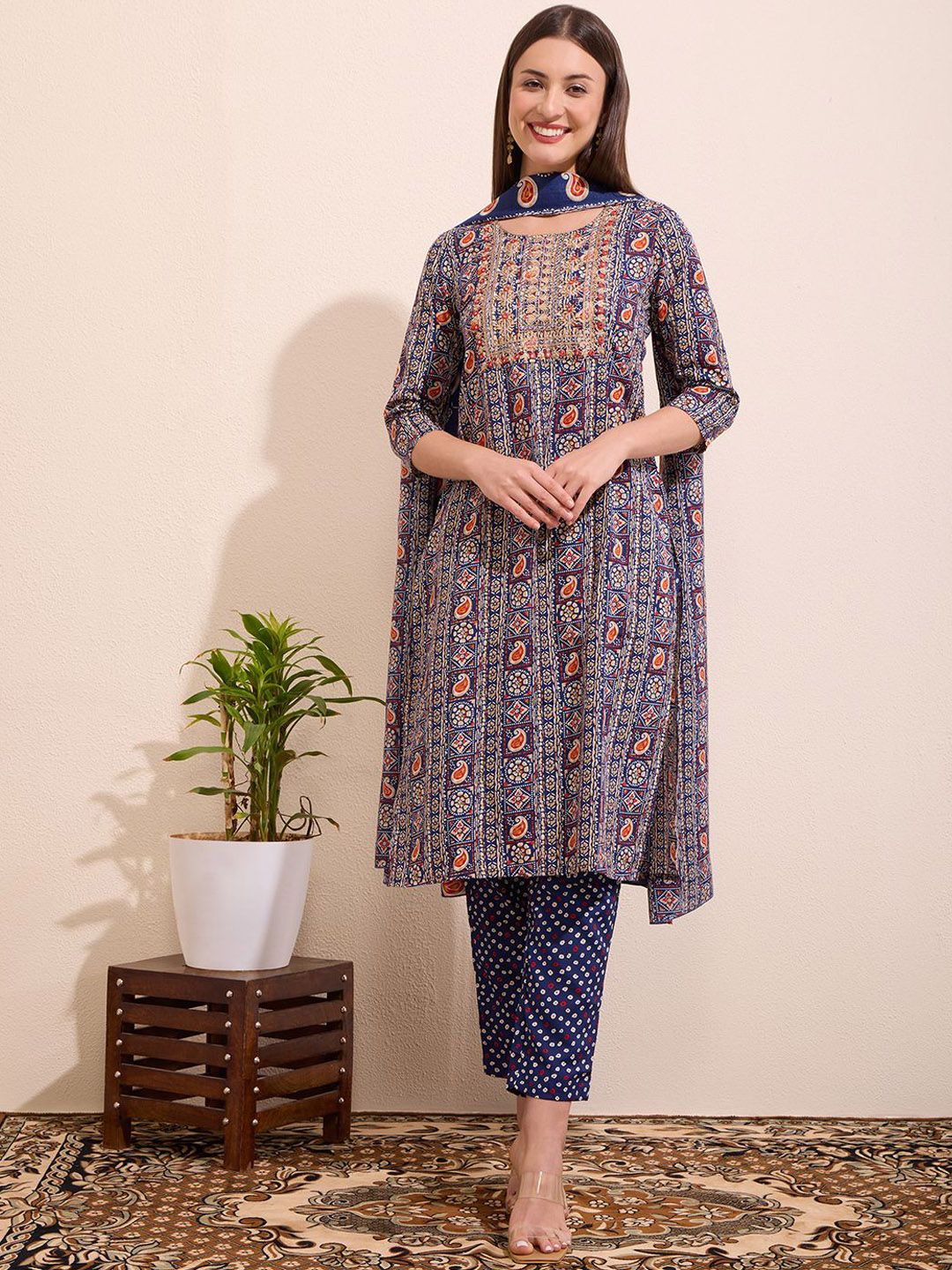 FASHOR Women Paisley Printed Regular Mirror Work Kurta with Trousers & With Dupatta