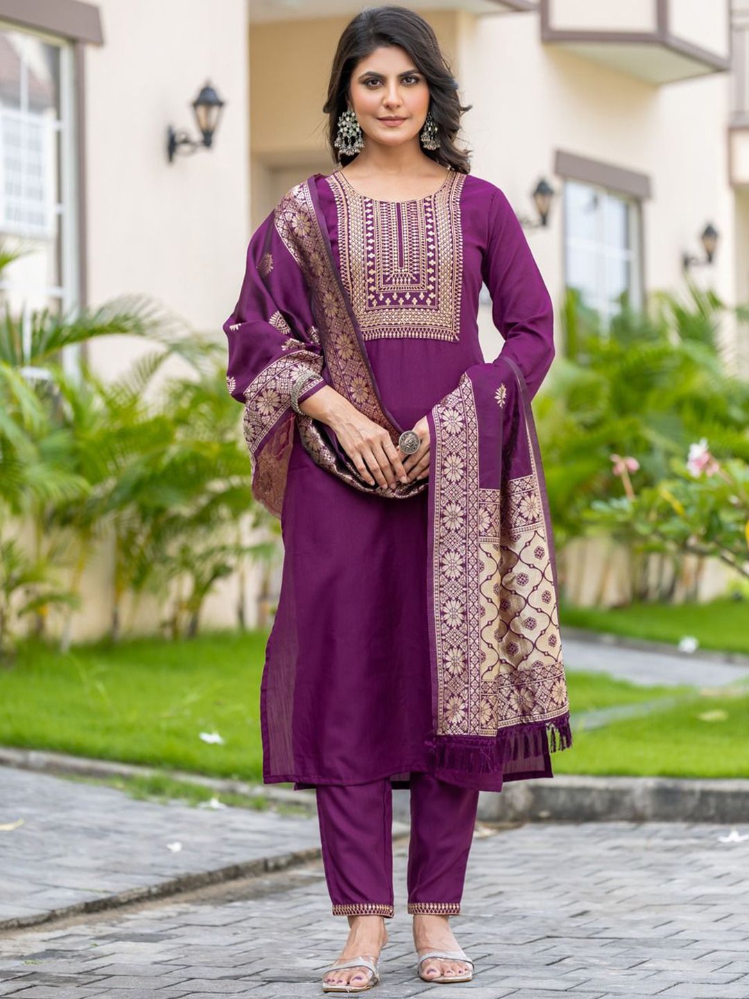 Twika Women Solid Embroidered Kurta with Trousers & Dupatta