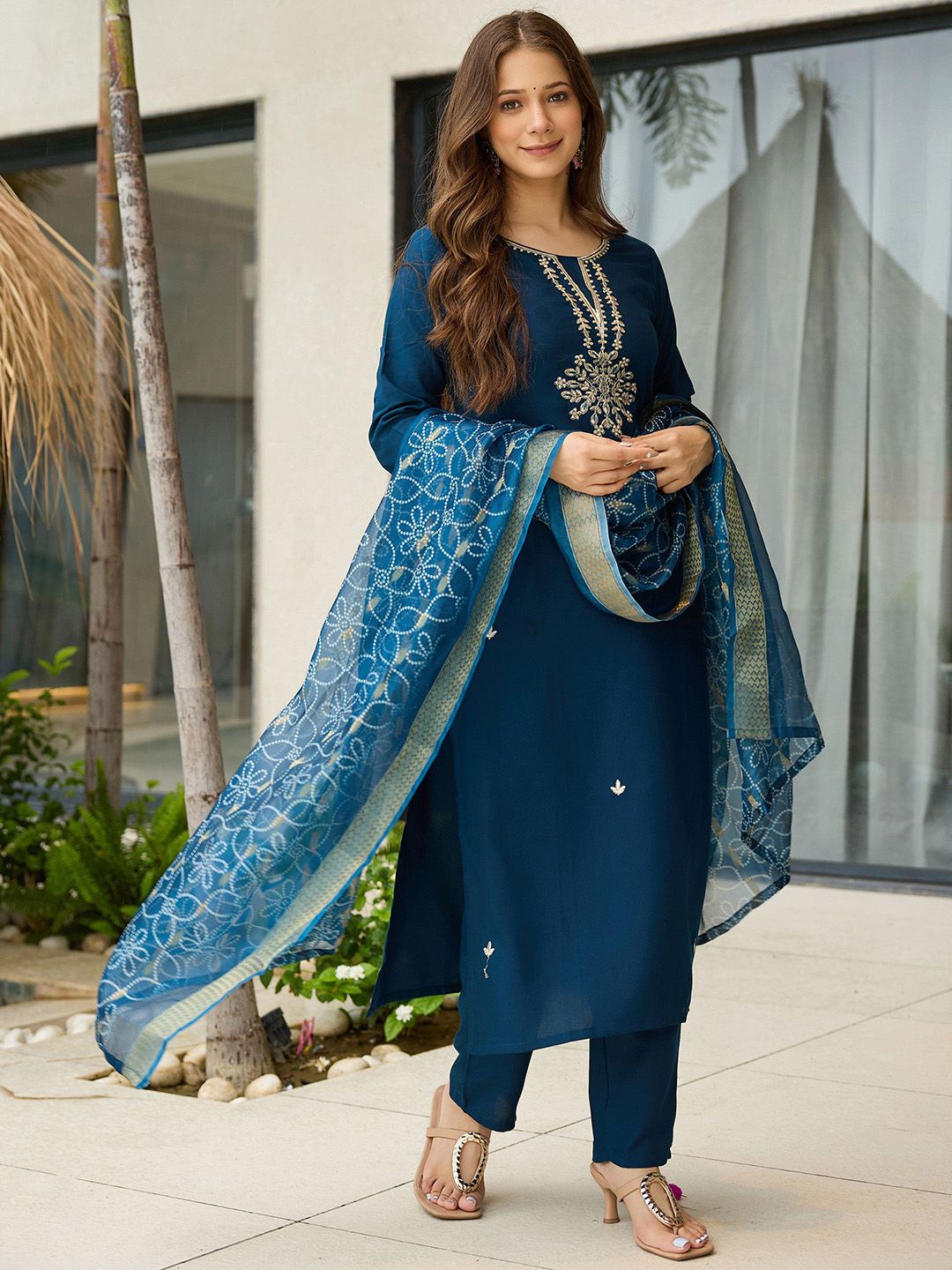 Navlik Women Floral Embroidered Kurta with Trousers & Dupatta