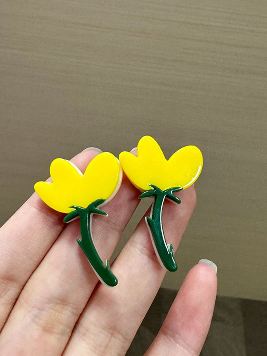 StyleCast x Revolte Floral Shaped Studs-picture-10