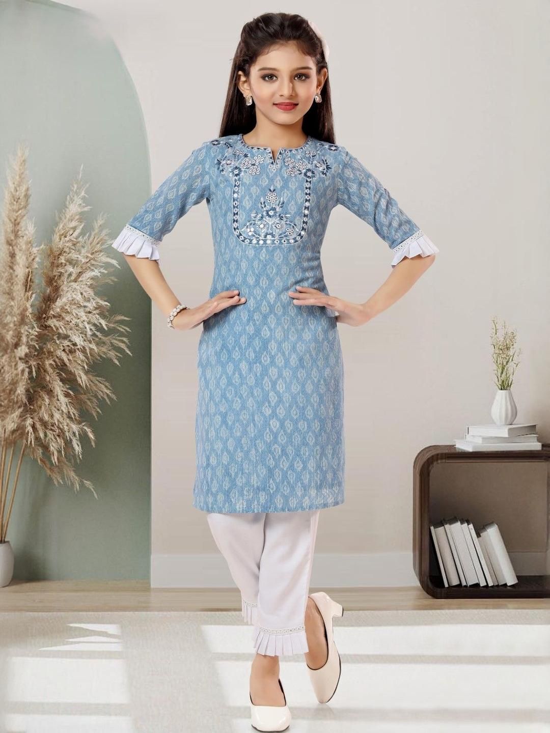 MASTARANG Girls Floral Printed Straight Mirror Work Kurta With Trousers-picture-47