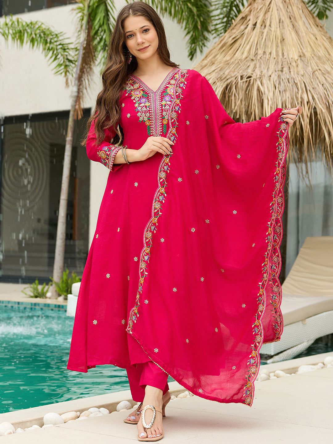 Navlik Women Ethnic Motifs Embroidered Regular Thread Work Kurta Set With Dupatta