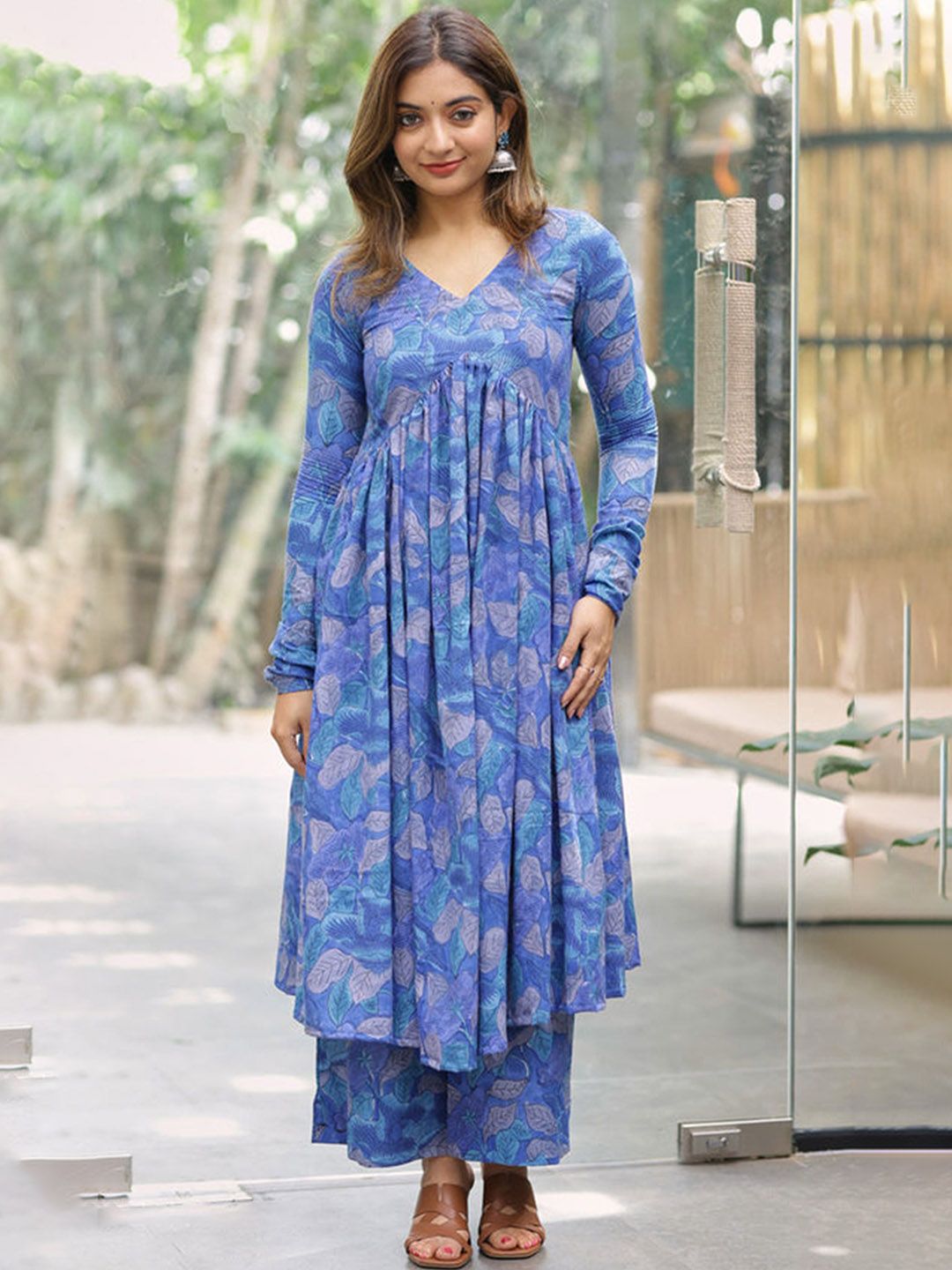Sun Fashion And Lifestyle Women Floral Printed Kurta with Palazzos