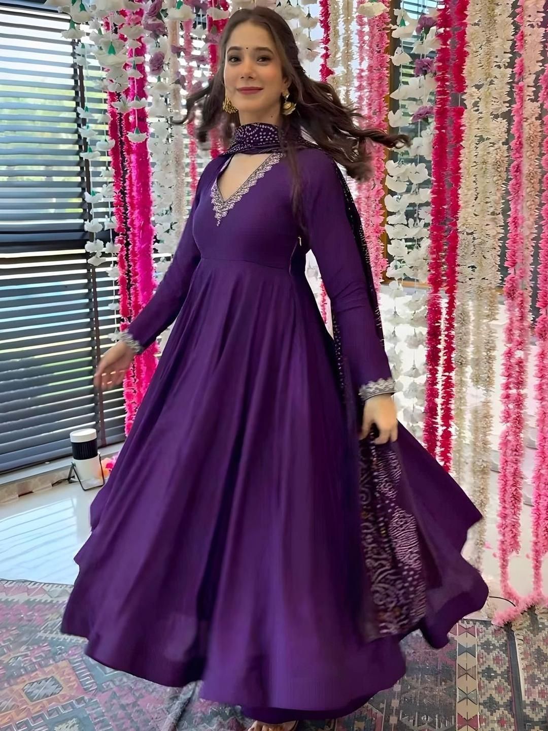 MISS CLOTHING Women Floral Printed Kurta with Trousers & Dupatta