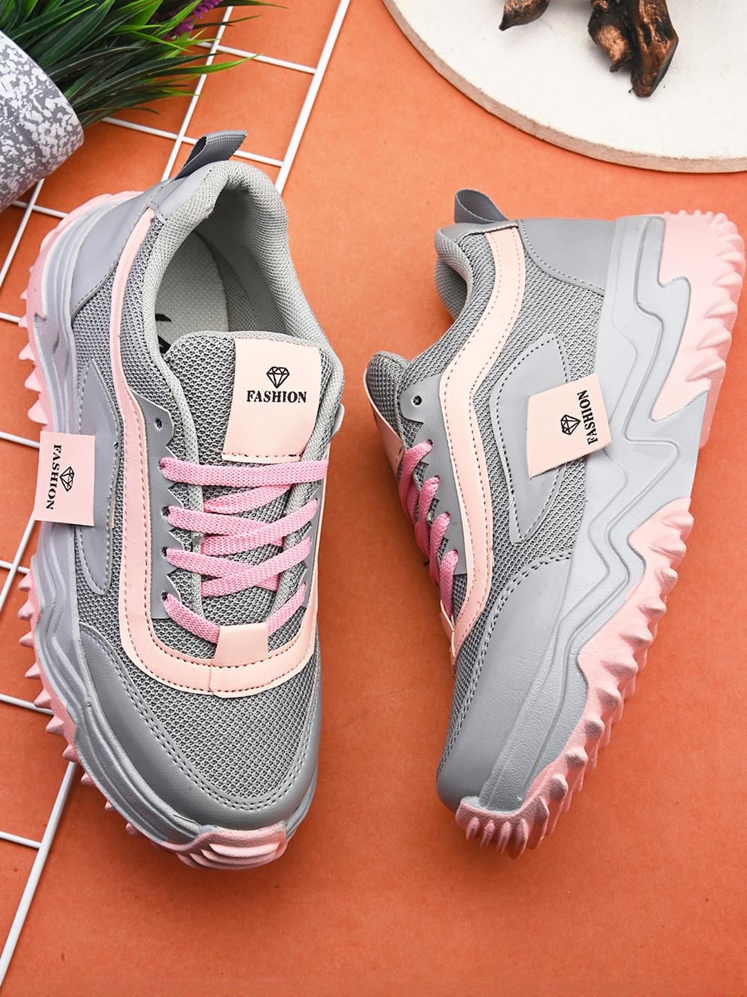 LAVISTA Lightweight Printed Sports Shoes-image-16