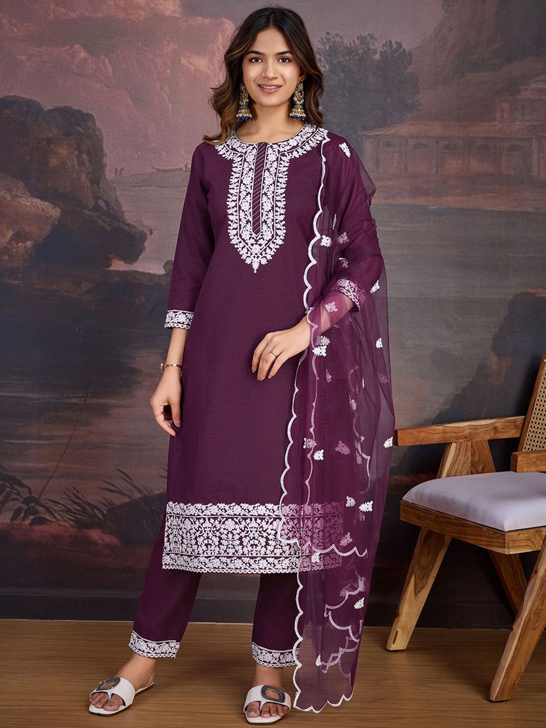 Inddus Women Floral Thread Work Kurta Set with Embroidered Dupatta
