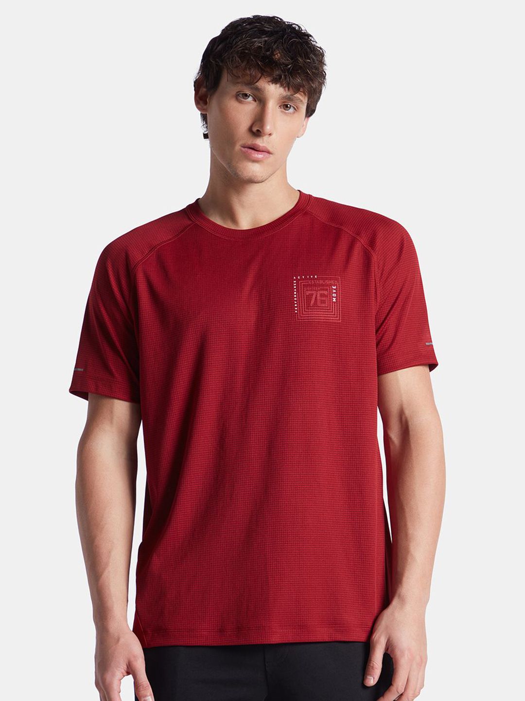 Jockey Lightweight Microfiber Solid Round Neck Half Sleeve Printed T-Shirt - MV50-image-20