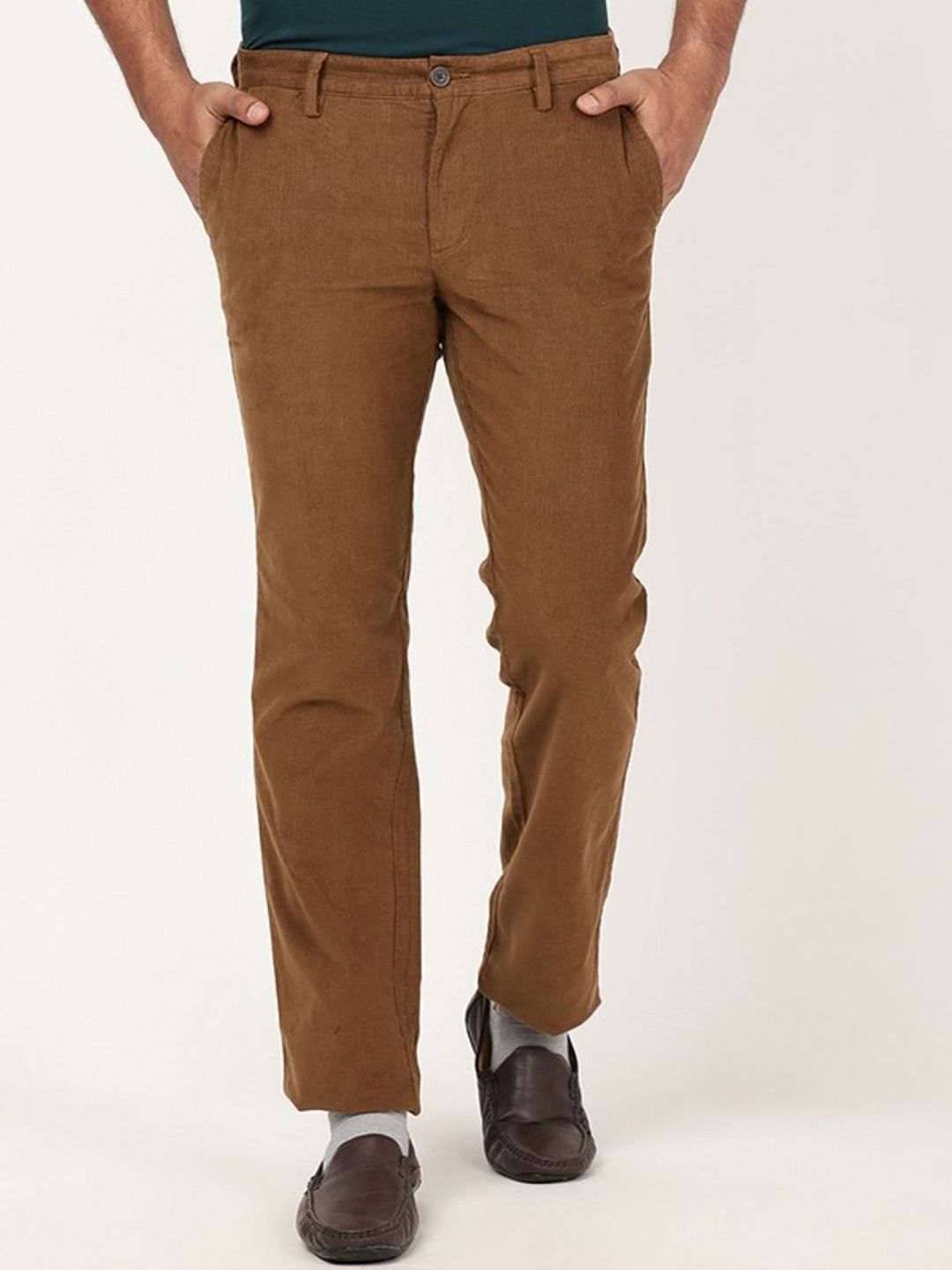 Indian Terrain Men Solid Kansas Regular Fit Mid-Rise Flat-Front Trousers-picture-17