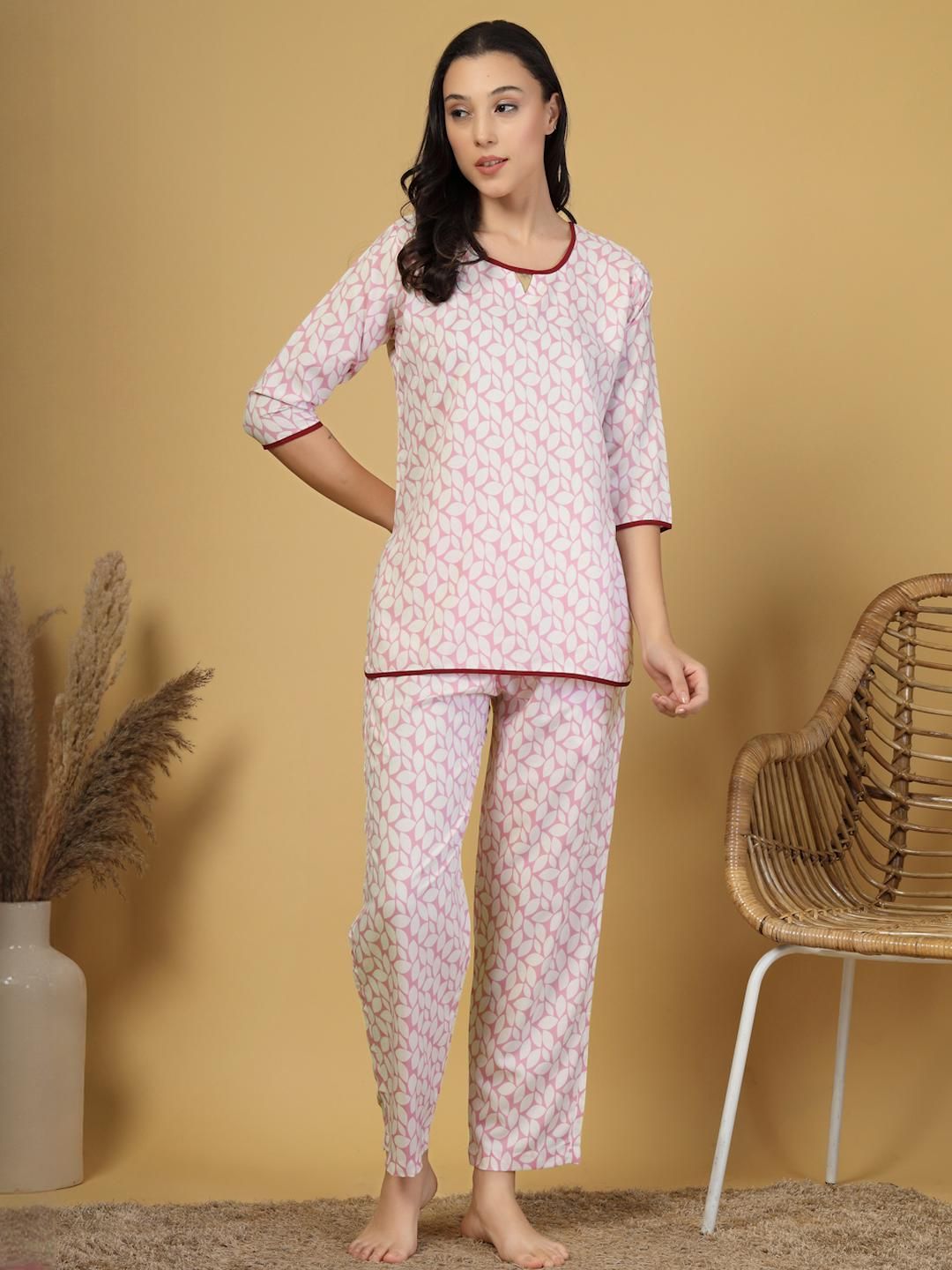 KLOTTHE Women Floral Printed Night Suit-image-26
