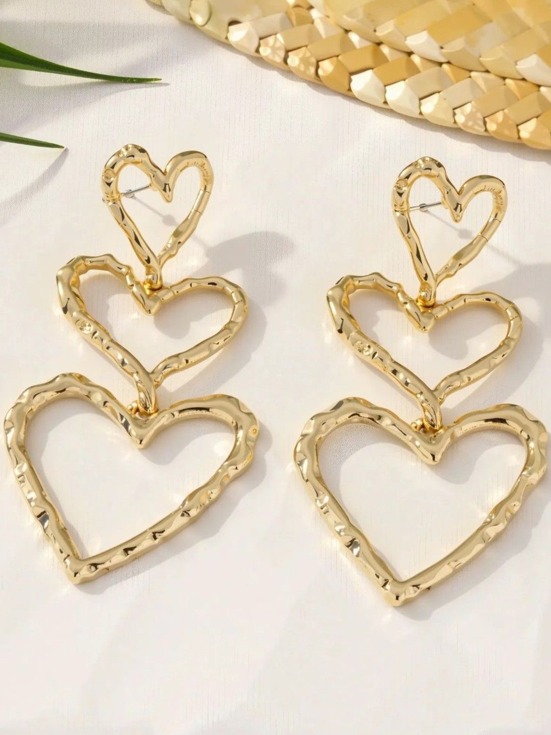 fabula Texture Triple Heart Shaped Drop Earrings-picture-15