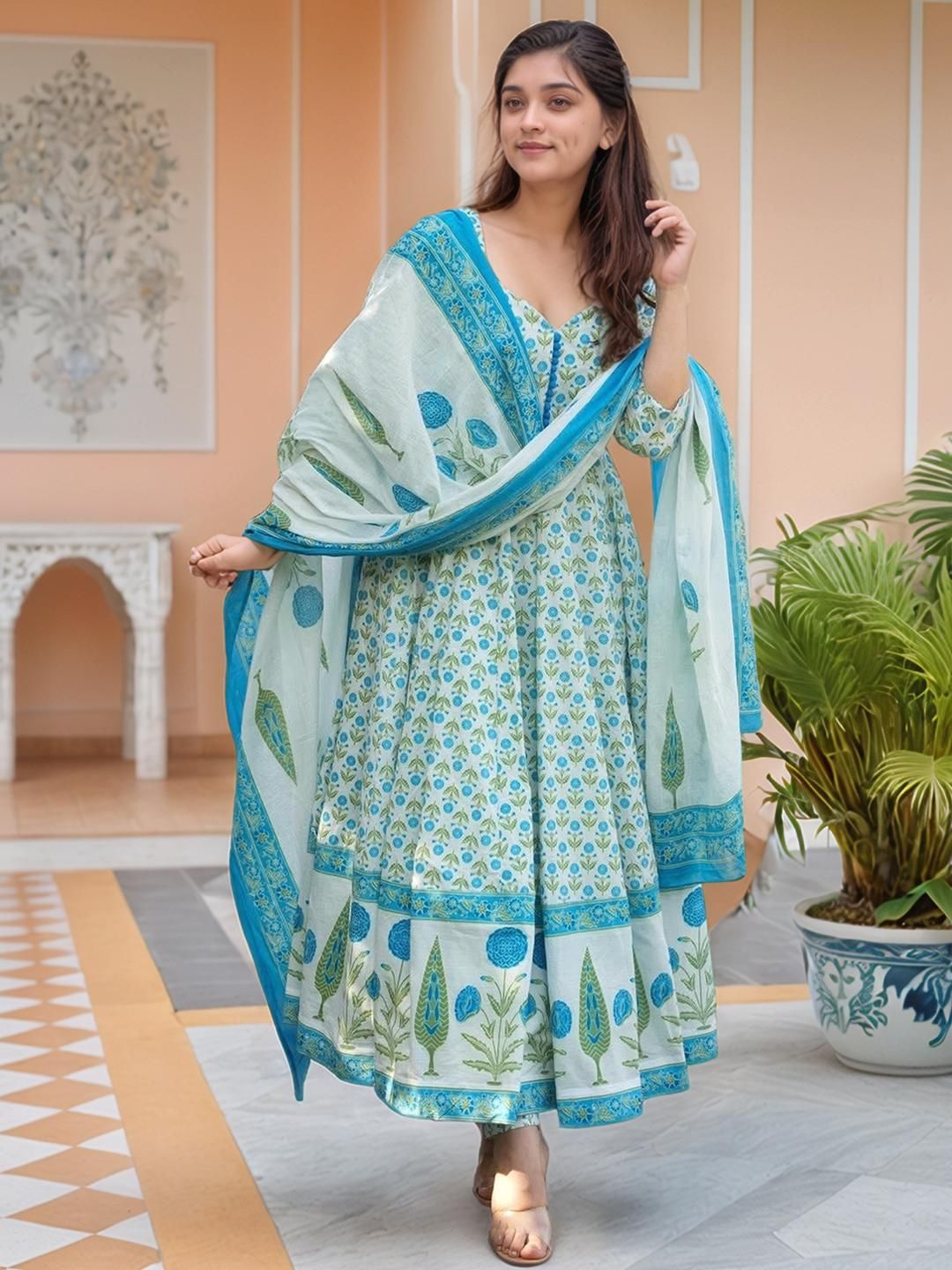 Aaghnya Women Floral Printed Regular Kurta with Trousers & With Dupatta-picture-25