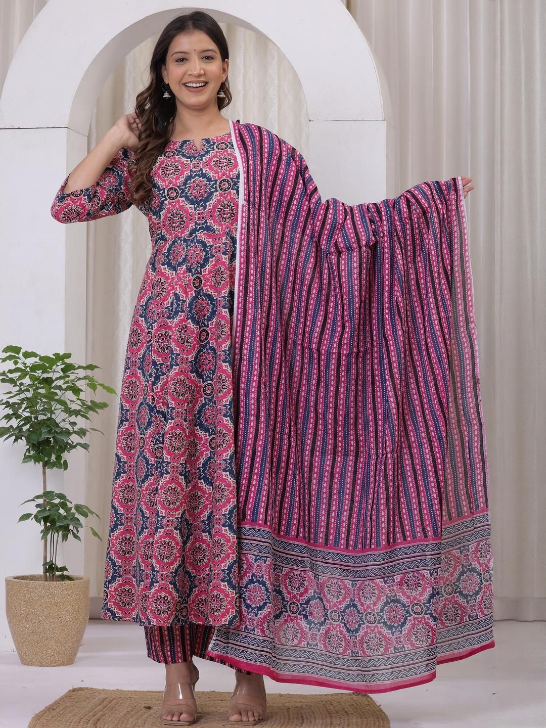 Style N Trend Women Multi Kurta Sets