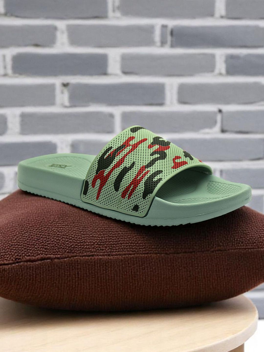 TRV Unisex Kids Printed Sliders