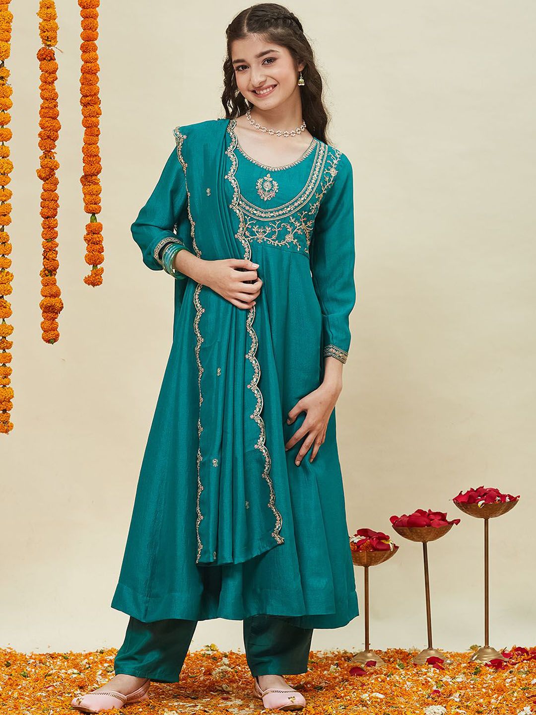 CurlyTales Girls Embroidered Round Neck Kurta With Trousers & Dupatta-picture-31