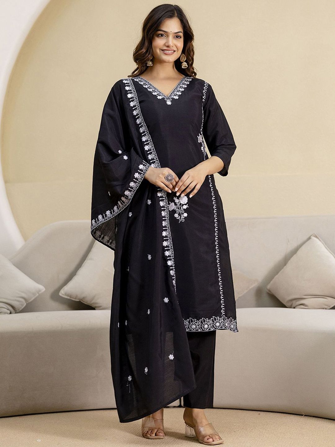 Trendmalls Floral Yoke Design V-Neck Chanderi Silk Straight Kurta Trousers & Dupatta