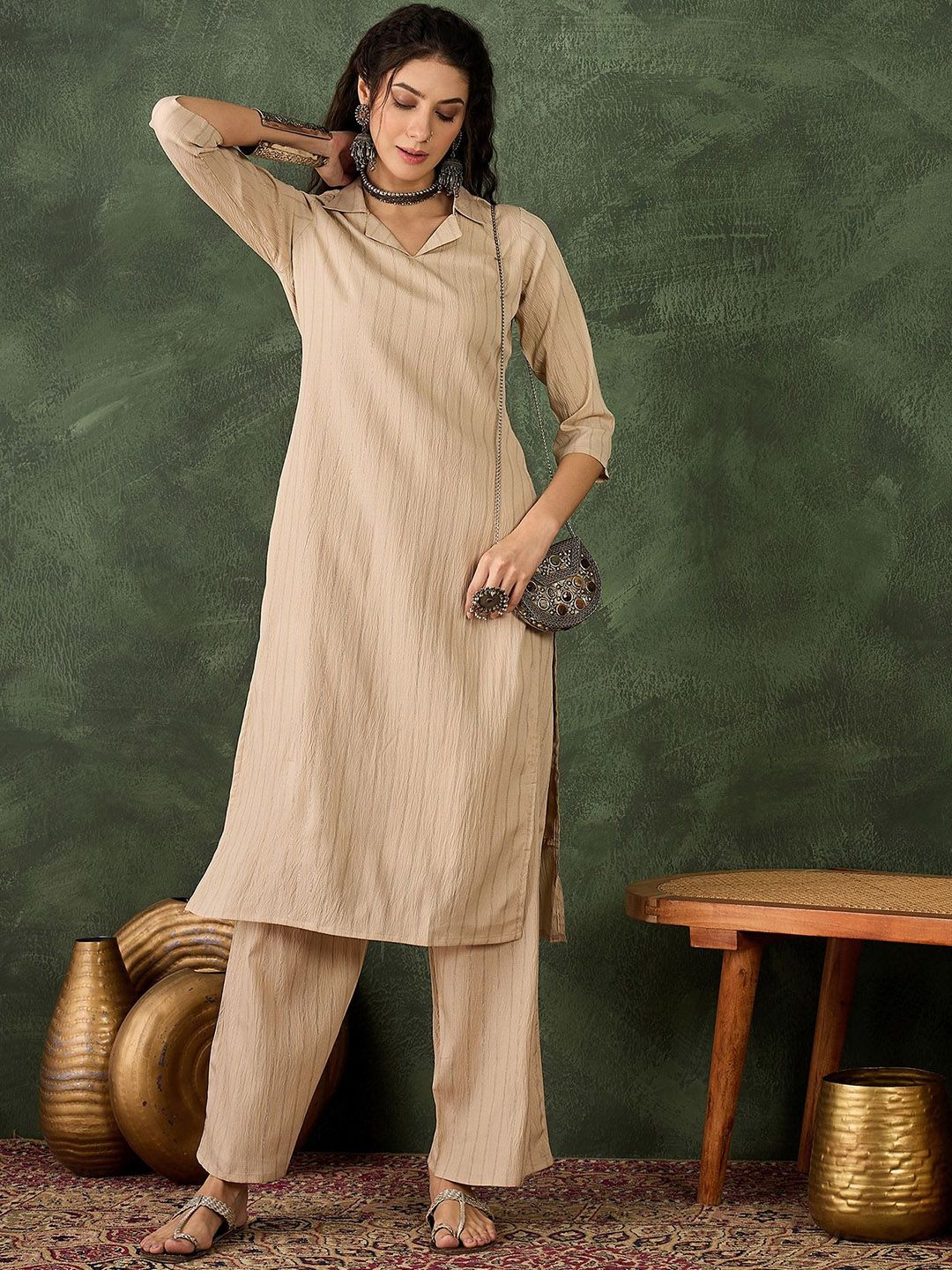 VredeVogel Women Striped Self Design Kurta with Trousers