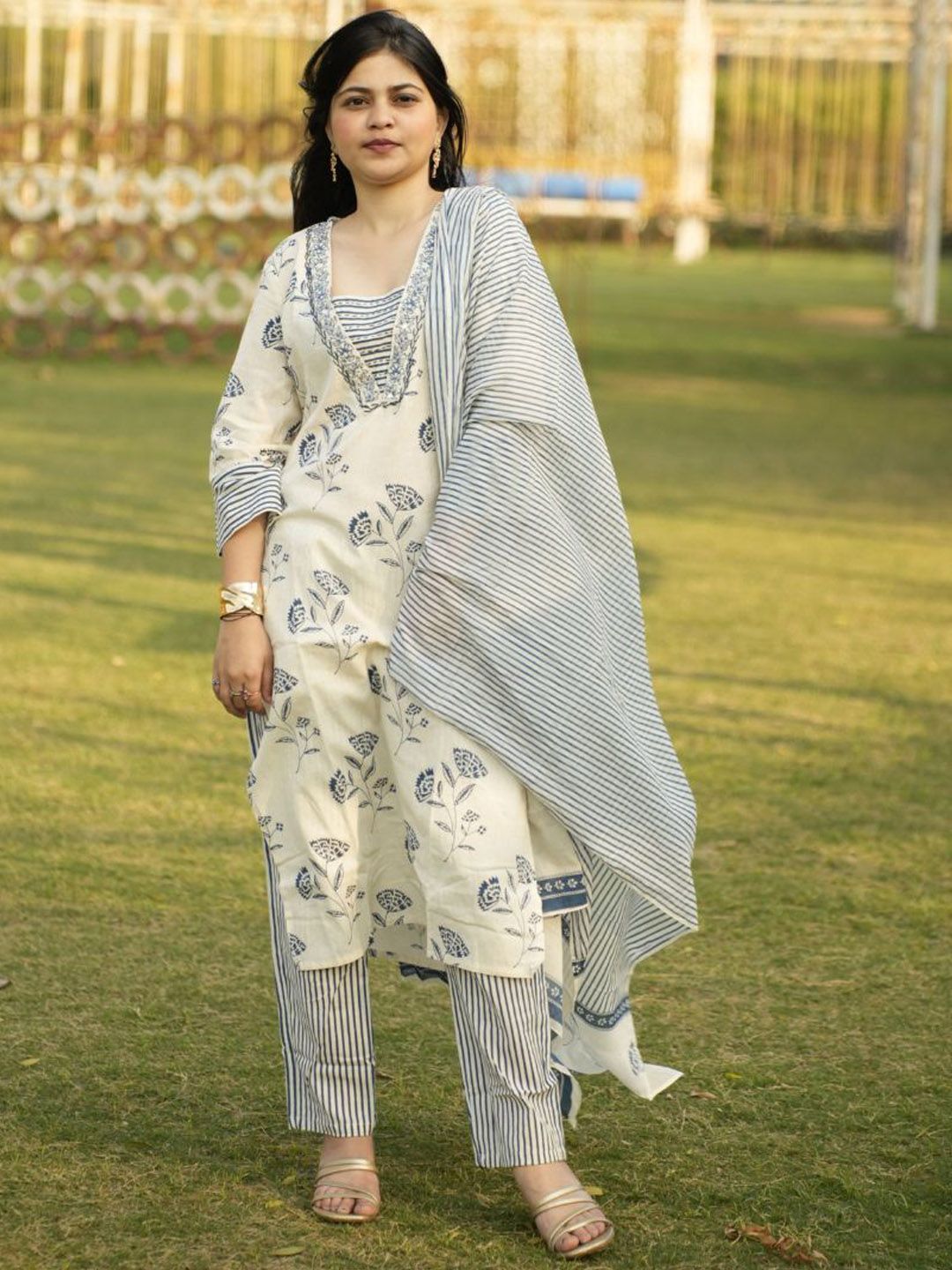 Uttaraa Women Floral Printed Cotton Kurta with Trousers & Dupatta