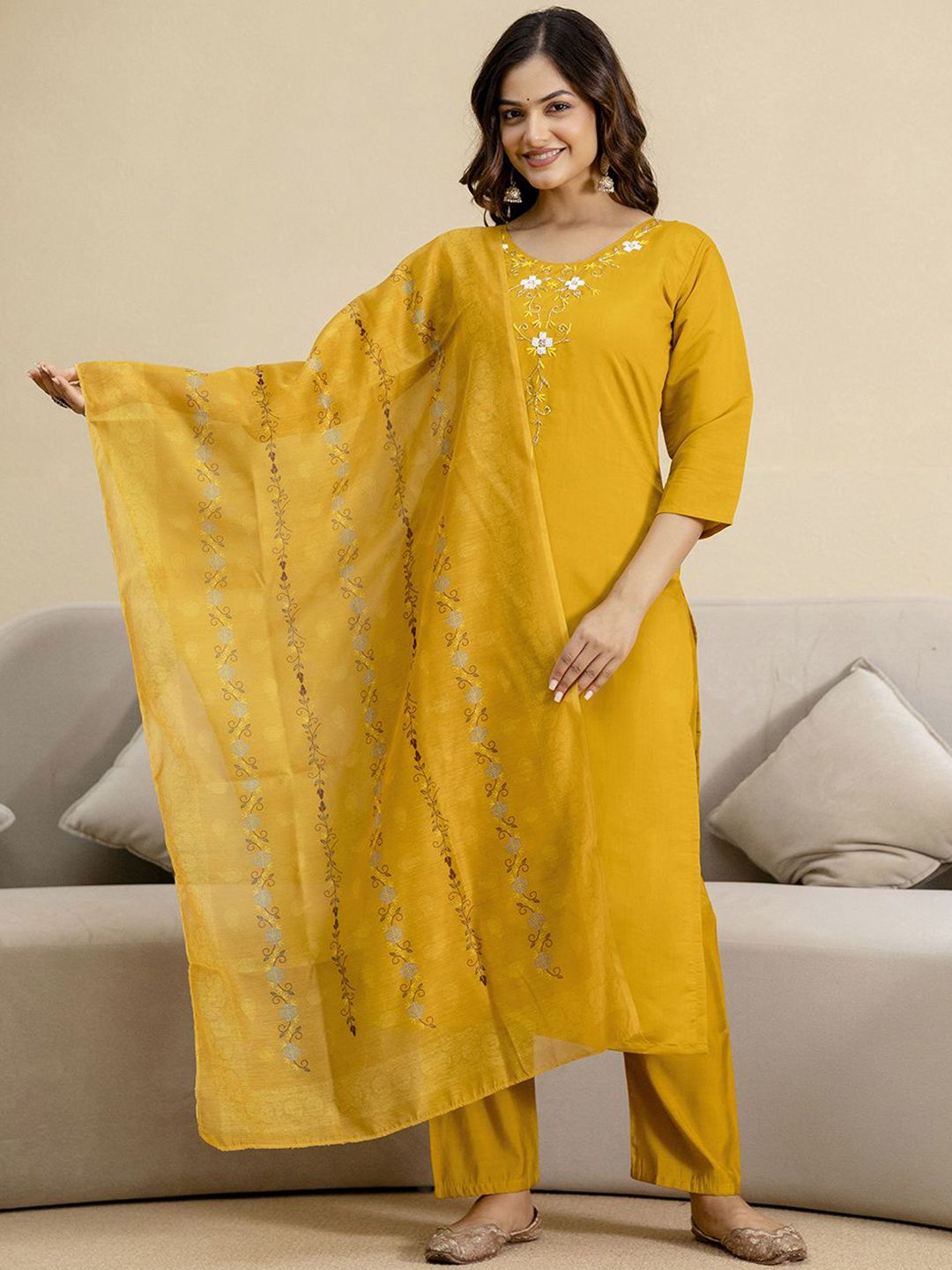 Trendmalls Women Chanderi Hand Work Kurta Pant with Dupatta