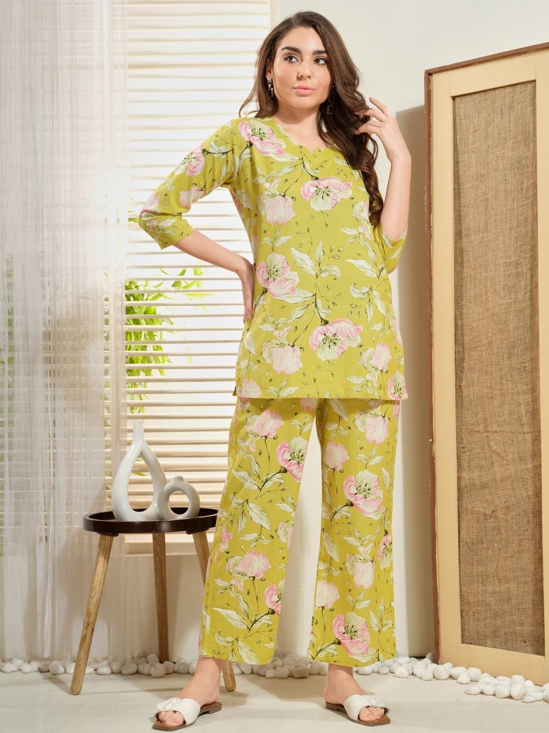 NIGHT FLOSS Floral Printed V-Neck Three Fourth Sleeve Tunic With Trouser Co-Ords