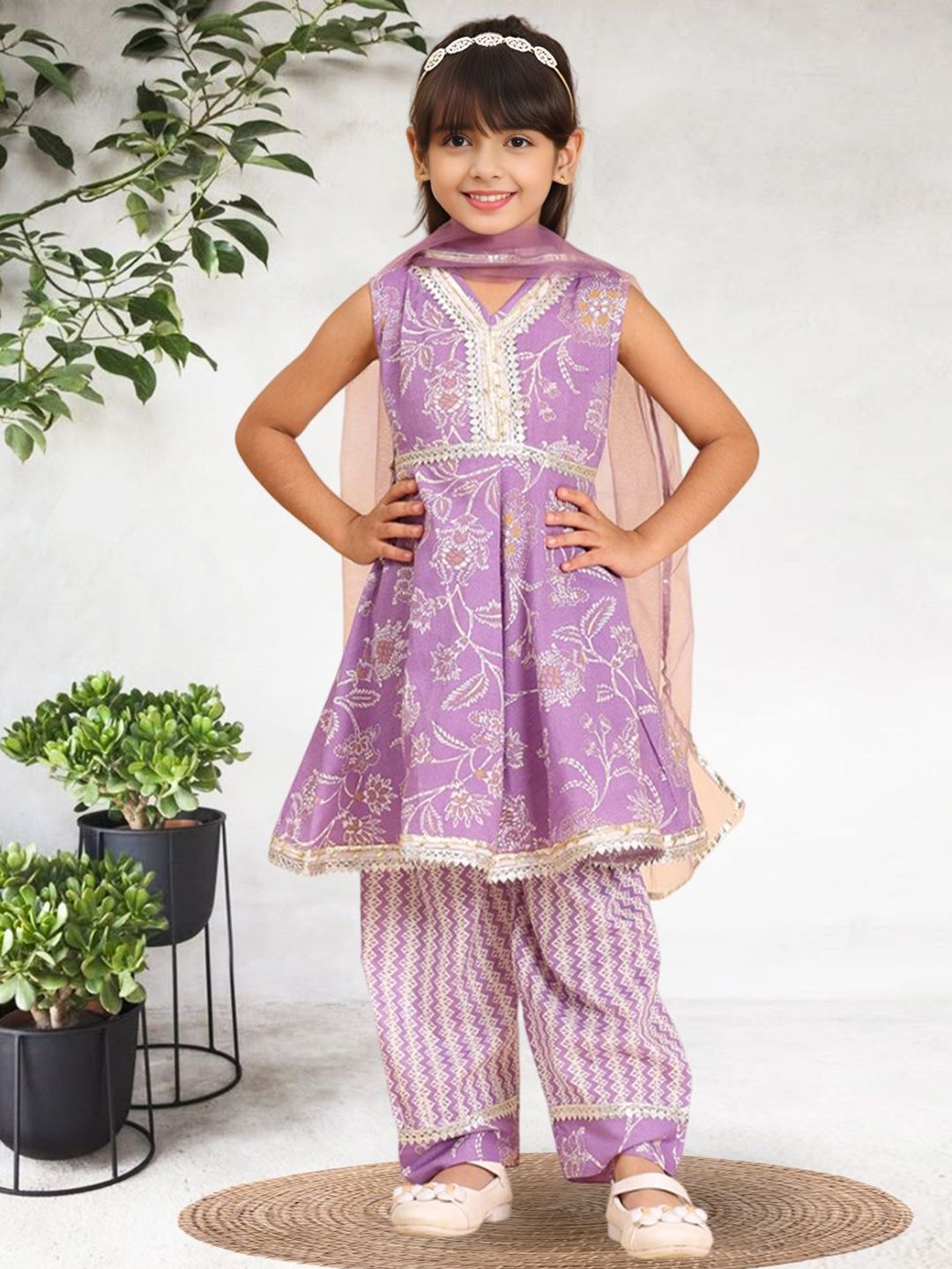 Cutiekins Girls Floral Printed V-Neck Gotta Patti A-Line Kurta With Palazzos & Dupatta-picture-24