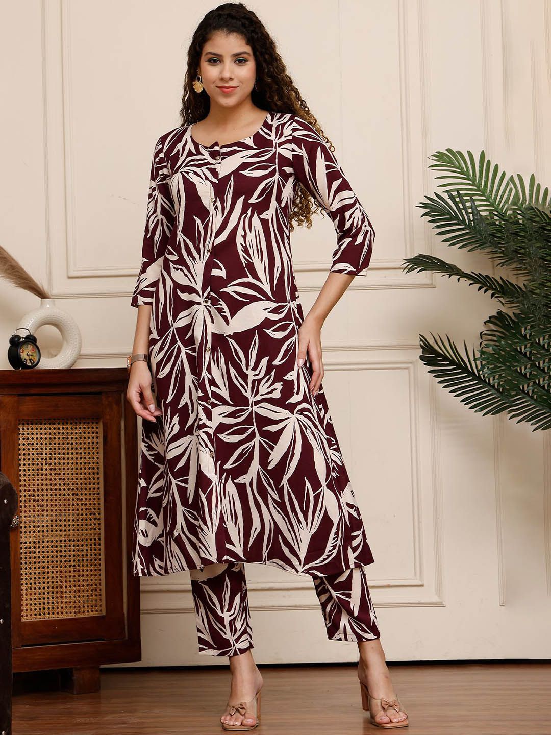 Roly Poly Women Botanical Floral Printed A-Line Kurta with Trousers