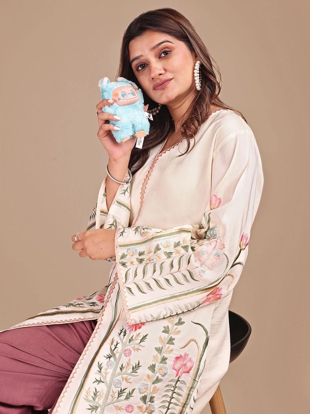 Tikhi Imli Embroidered V-Neck Tunic With Trousers Co-Ords-picture-39