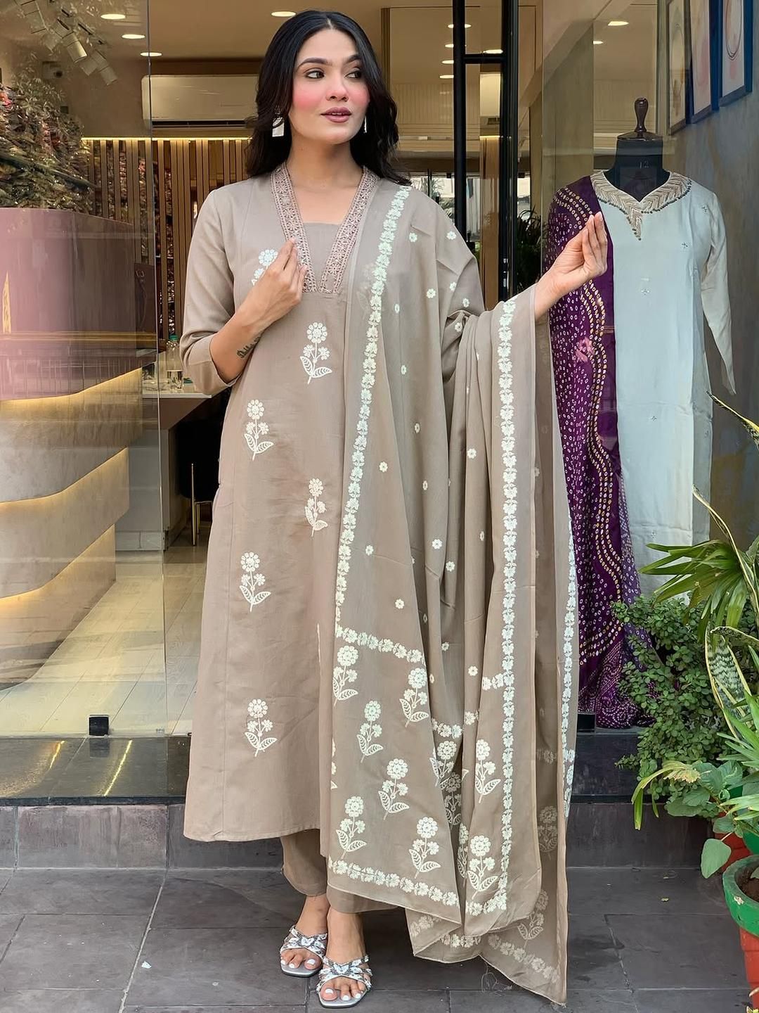 CaniBani Women Cream Kurta Sets