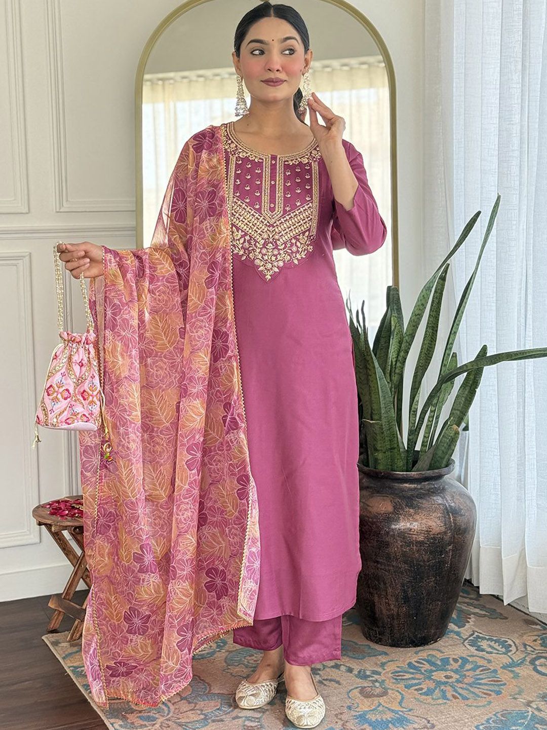 CANBIA Floral Yoke Design Round Neck Straight Kurta with Trousers & With Dupatta