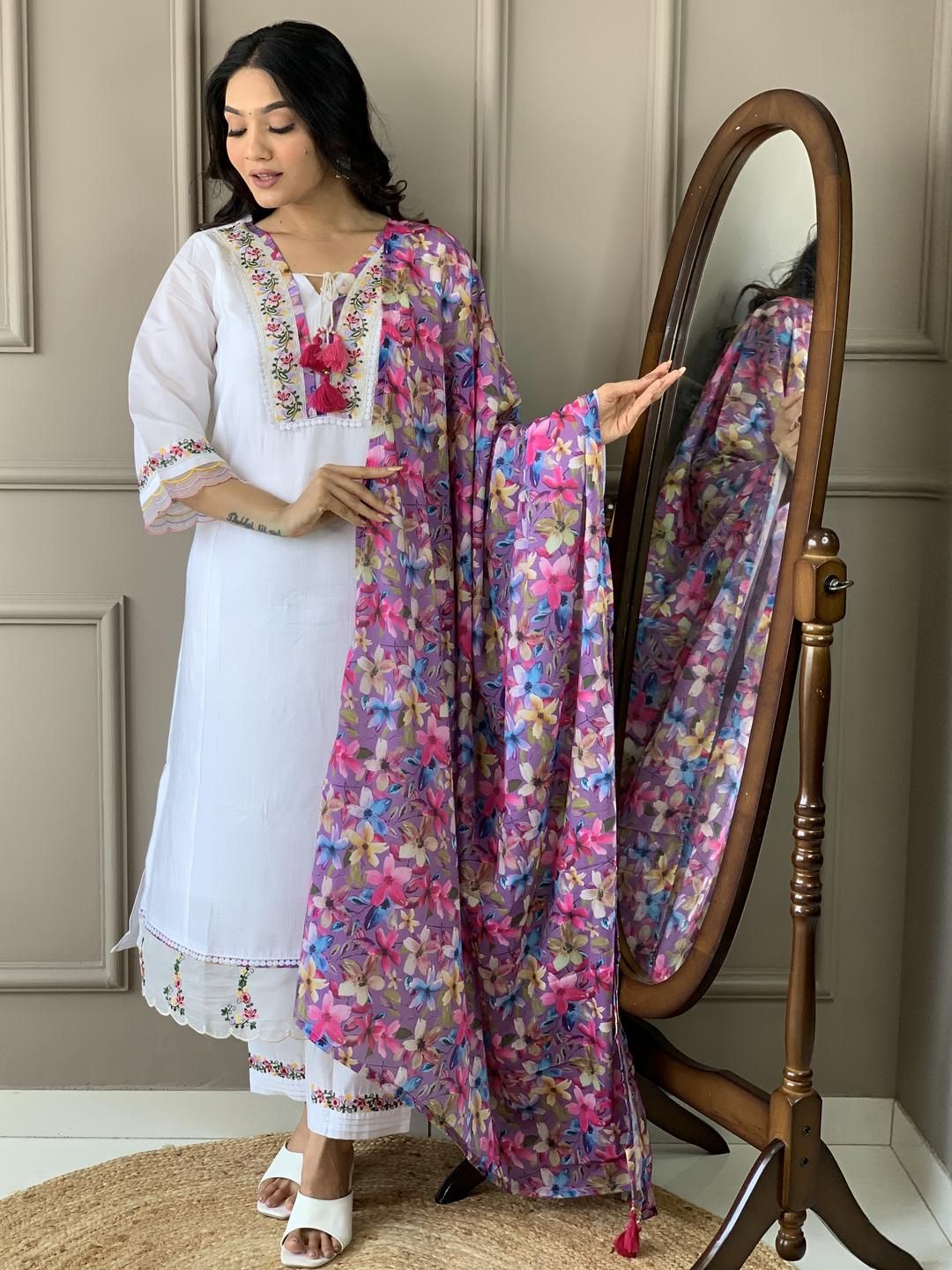 CaniBani Women White Kurta Sets