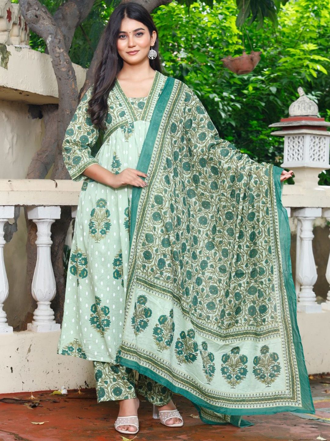 Shivanya Handicrafts Women Floral Printed Cotton A-Line Kurta with Palazzos & Dupatta