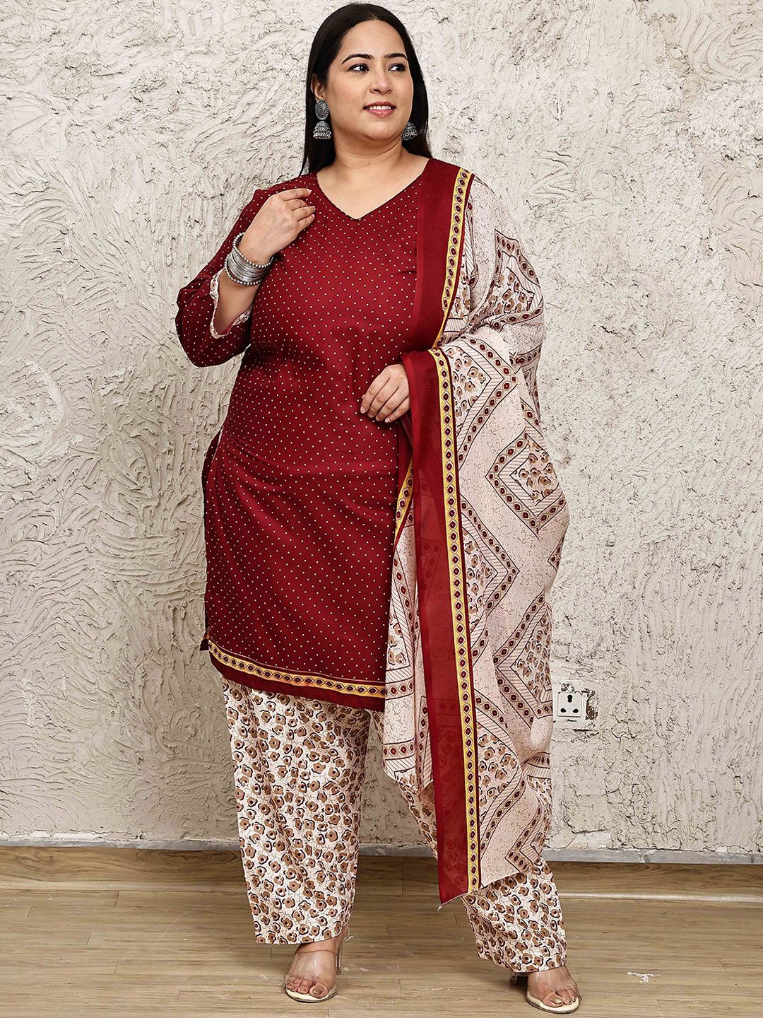 Rajnandini Women Floral Printed Regular Kurti with Salwar & With Dupatta