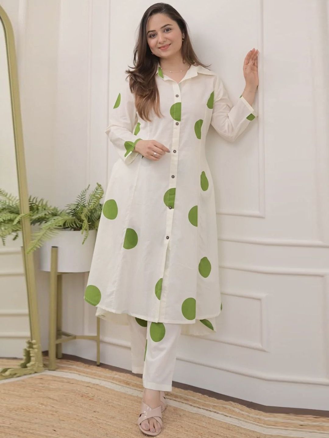 Velintis Women Geometric Printed Regular Pure Cotton Kurti With Trousers