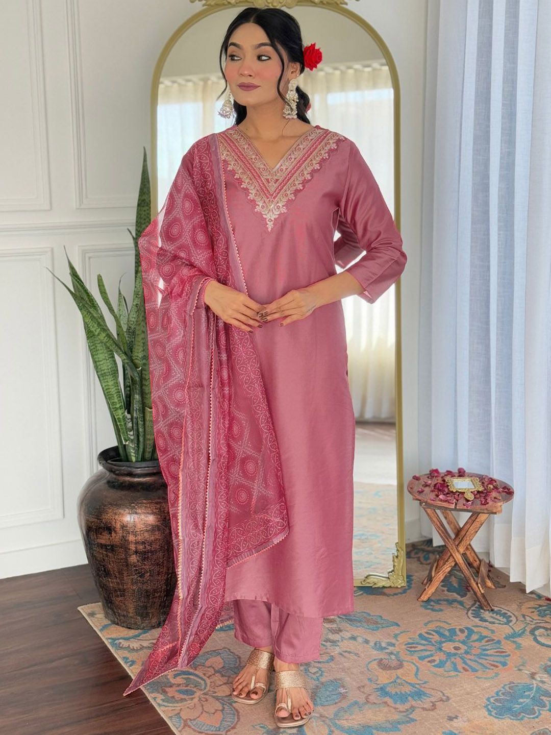 CANBIA Women Ethnic Motifs Embroidered V-Neck Sequinned Kurta with Trousers & Dupatta