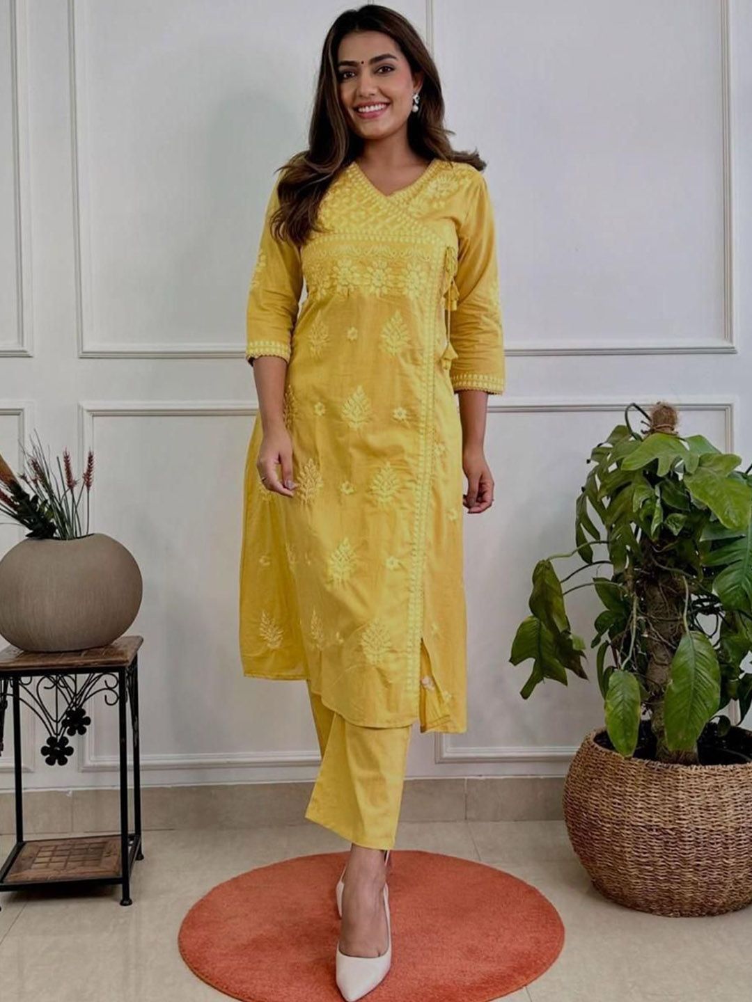 MILAAV Floral Printed V-Neck Flared Anarkali Kurta With Trousers