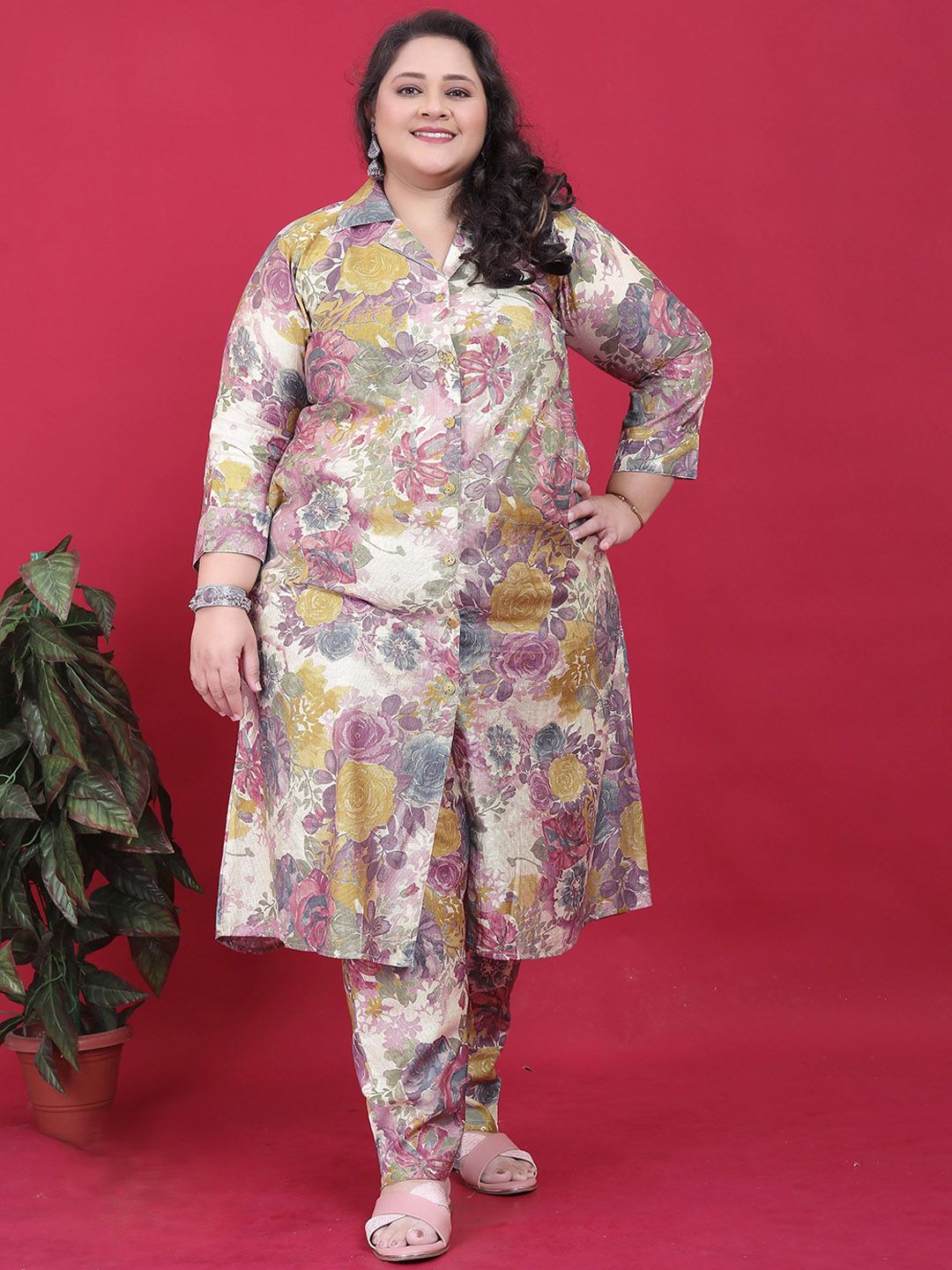 DIVASTRI Women Plus Size Floral Printed Kurta with Trousers