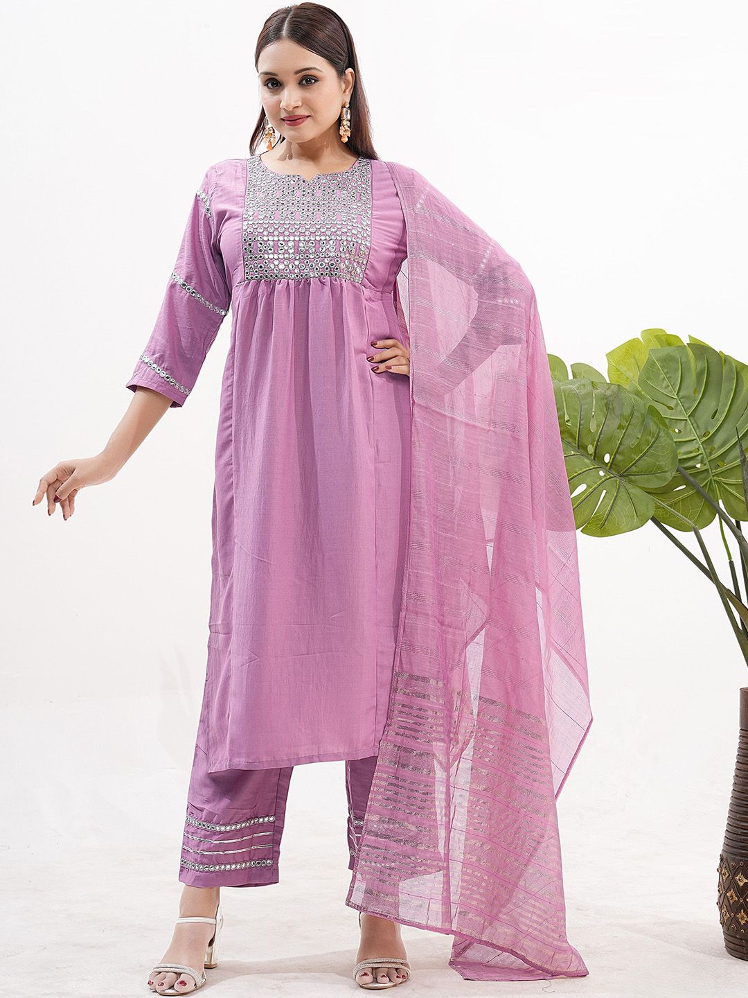 DIVASTRI Women Ethnic Motifs Embroidered Regular Mirror Work Kurta Set With Dupatta