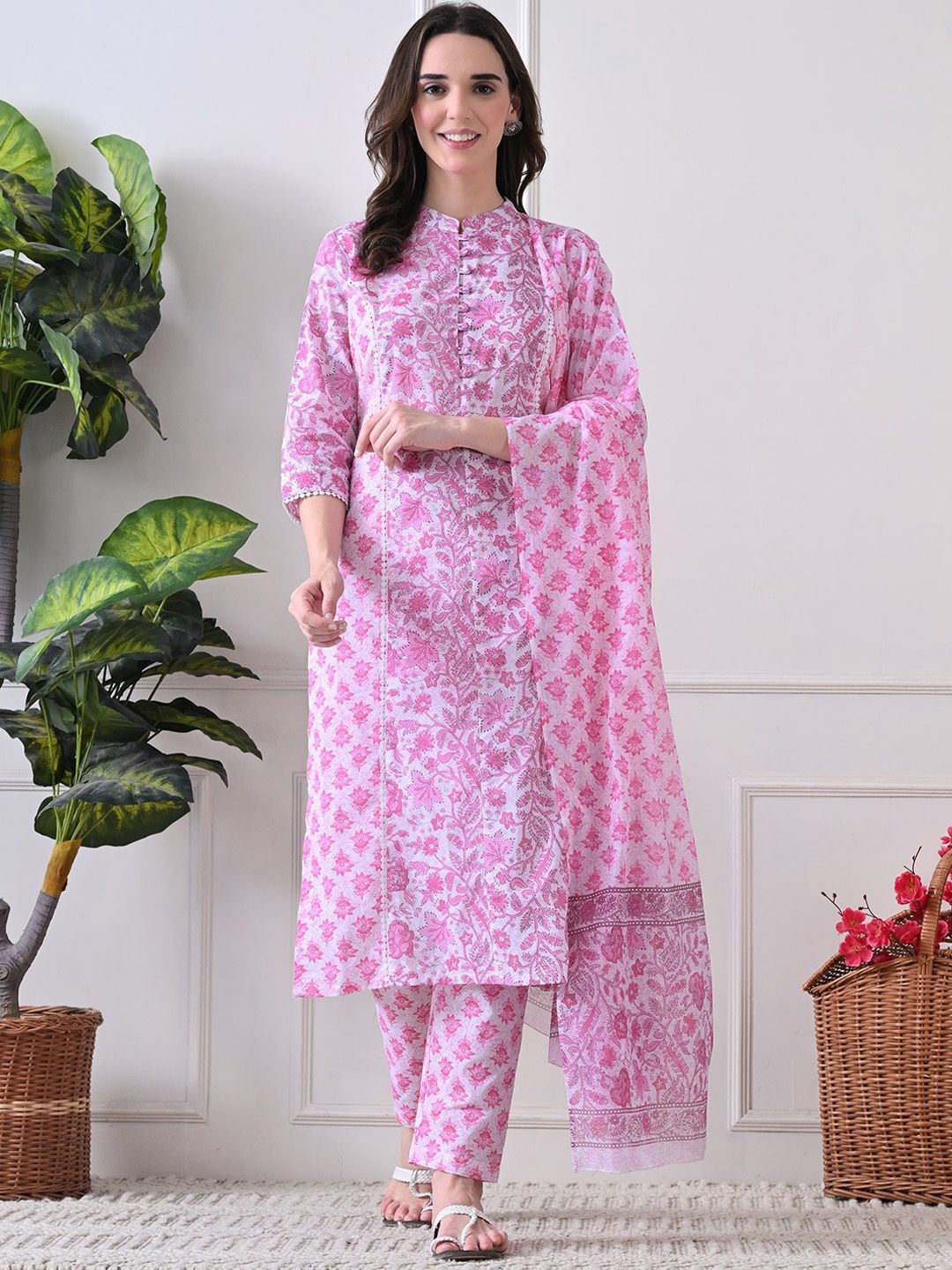 HERE&NOW Women Floral Printed Regular Pure Cotton Kurta with Trousers & Dupatta