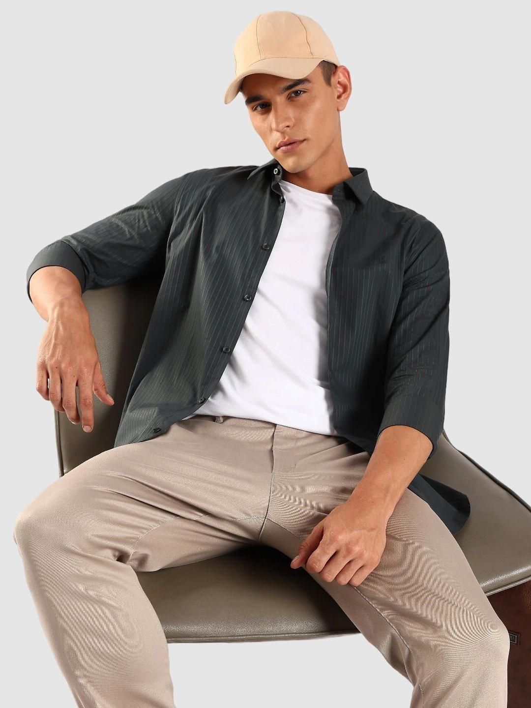 Calvin Klein Jeans Men Slim Fit Striped Casual Shirt