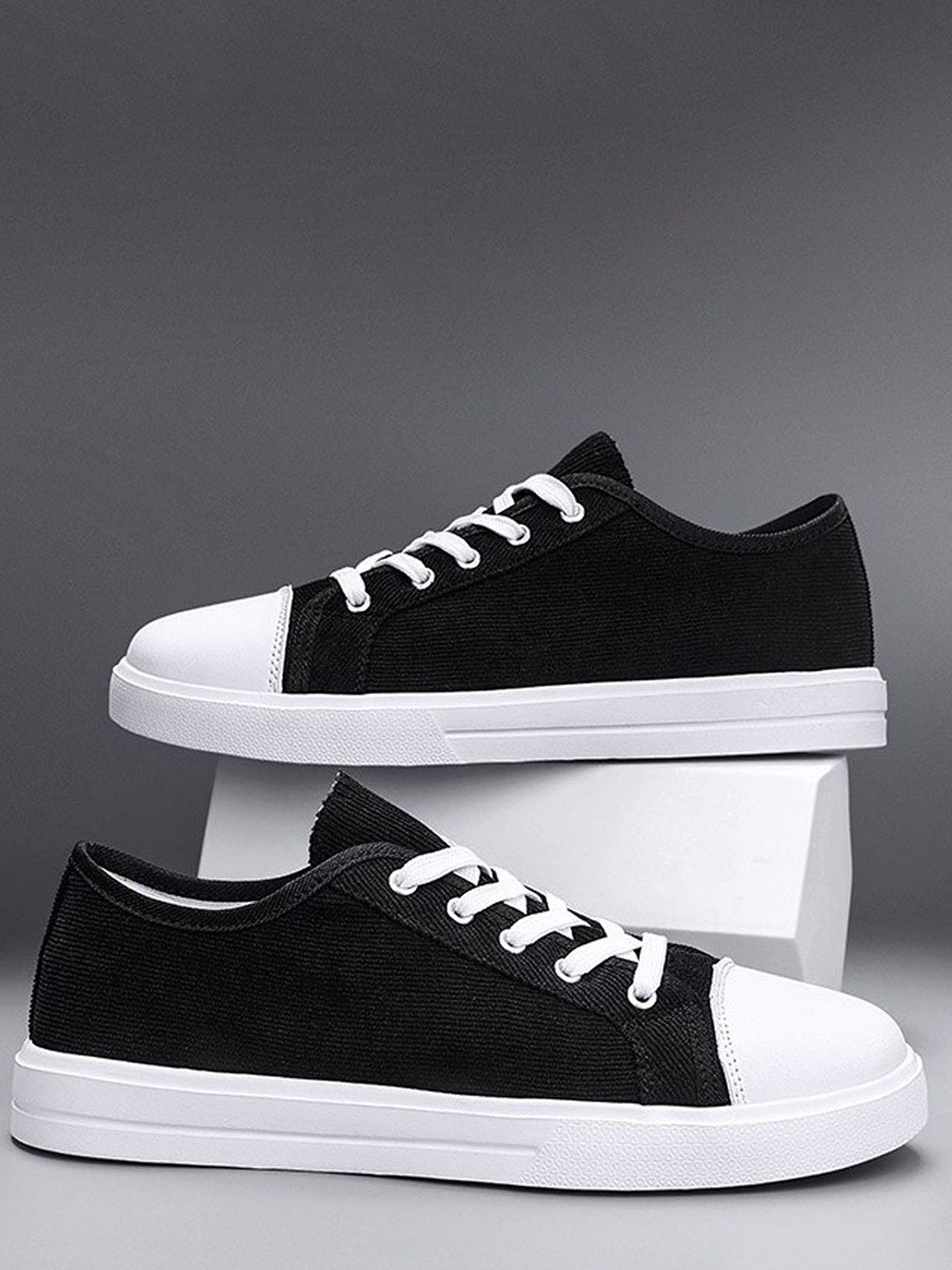 Lejano Men Canvas Colourblocked Sneakers-picture-34