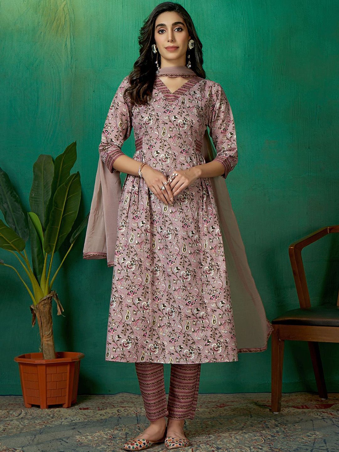 DIVASTRI Women Floral Printed Cotton Anarkali Kurta with Trousers & Dupatta