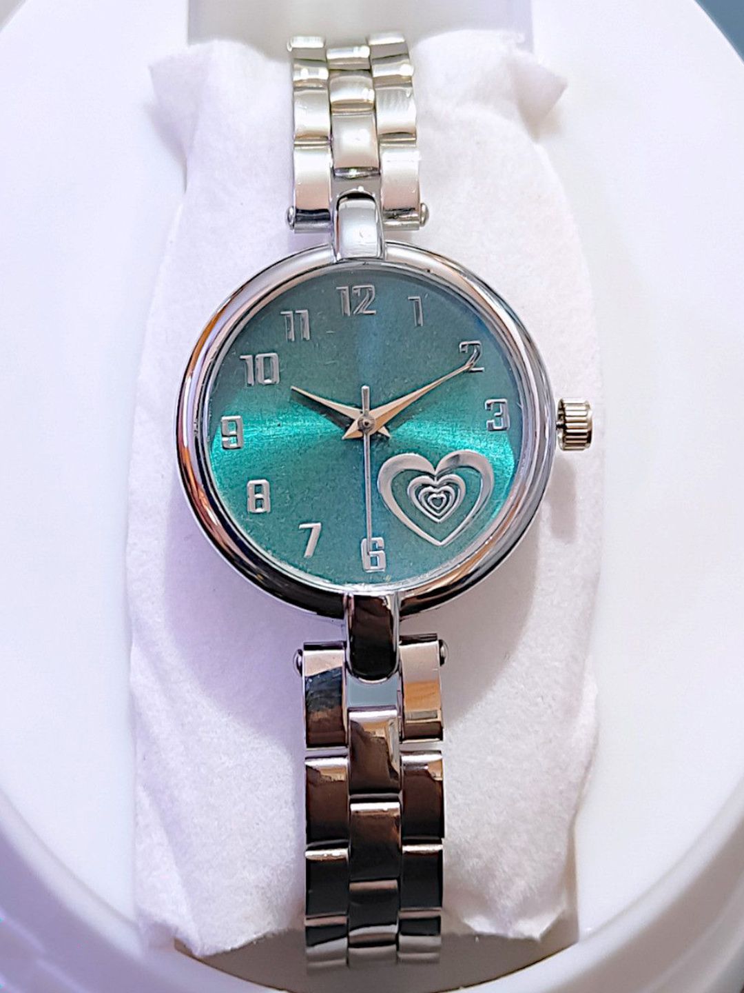 Skylark Girls Printed Dial & Stainless Steel Bracelet Style Straps Analogue Watch Green_heart_Girls-777-picture-4