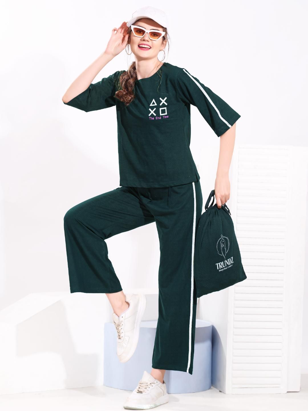 TRUNDZ Women Green Printed Night suit-picture-23