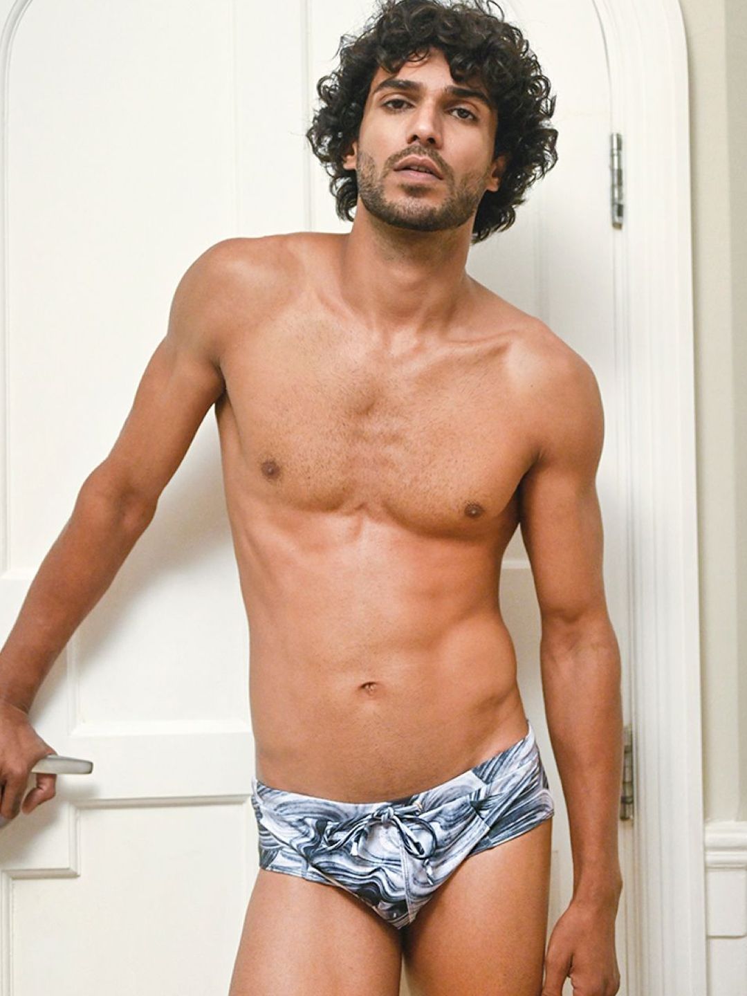 TROVE - 365 Days of Summer Basic Swim Briefs with Contoured Sand Print-picture-26