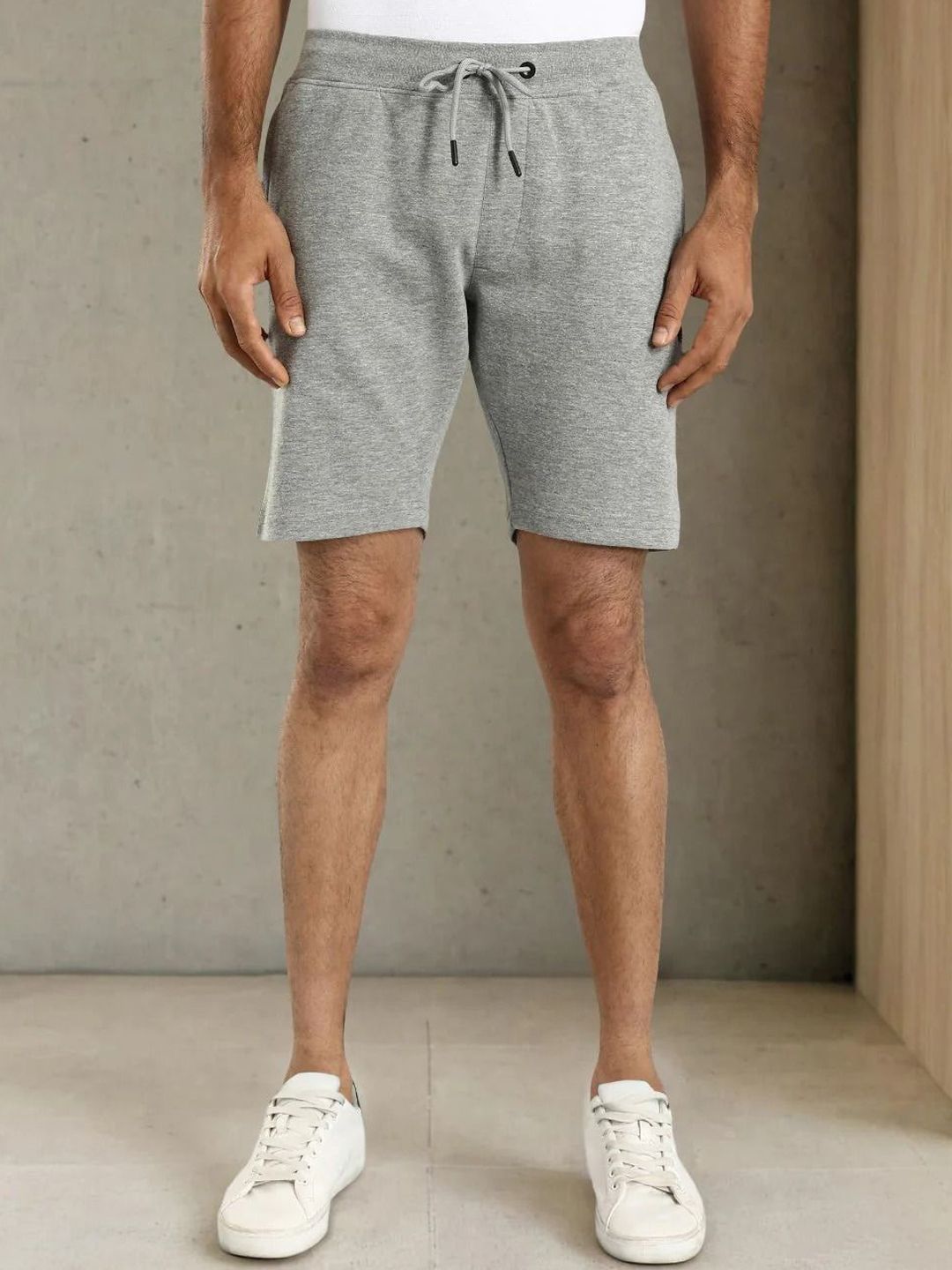 Indian Terrain Men Solid Regular Fit Mid Rise Shorts-picture-28