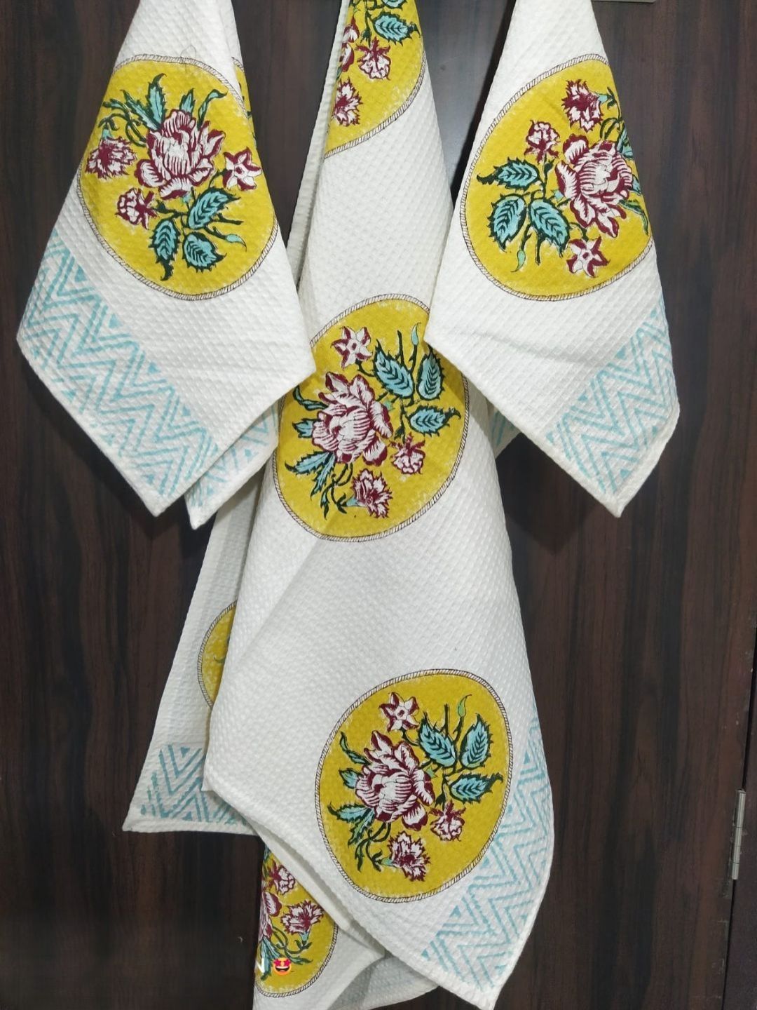 Bedbathandbliss White & Yellow 3 Pieces Floral Printed Cotton 300 GSM Towel Set-picture-43