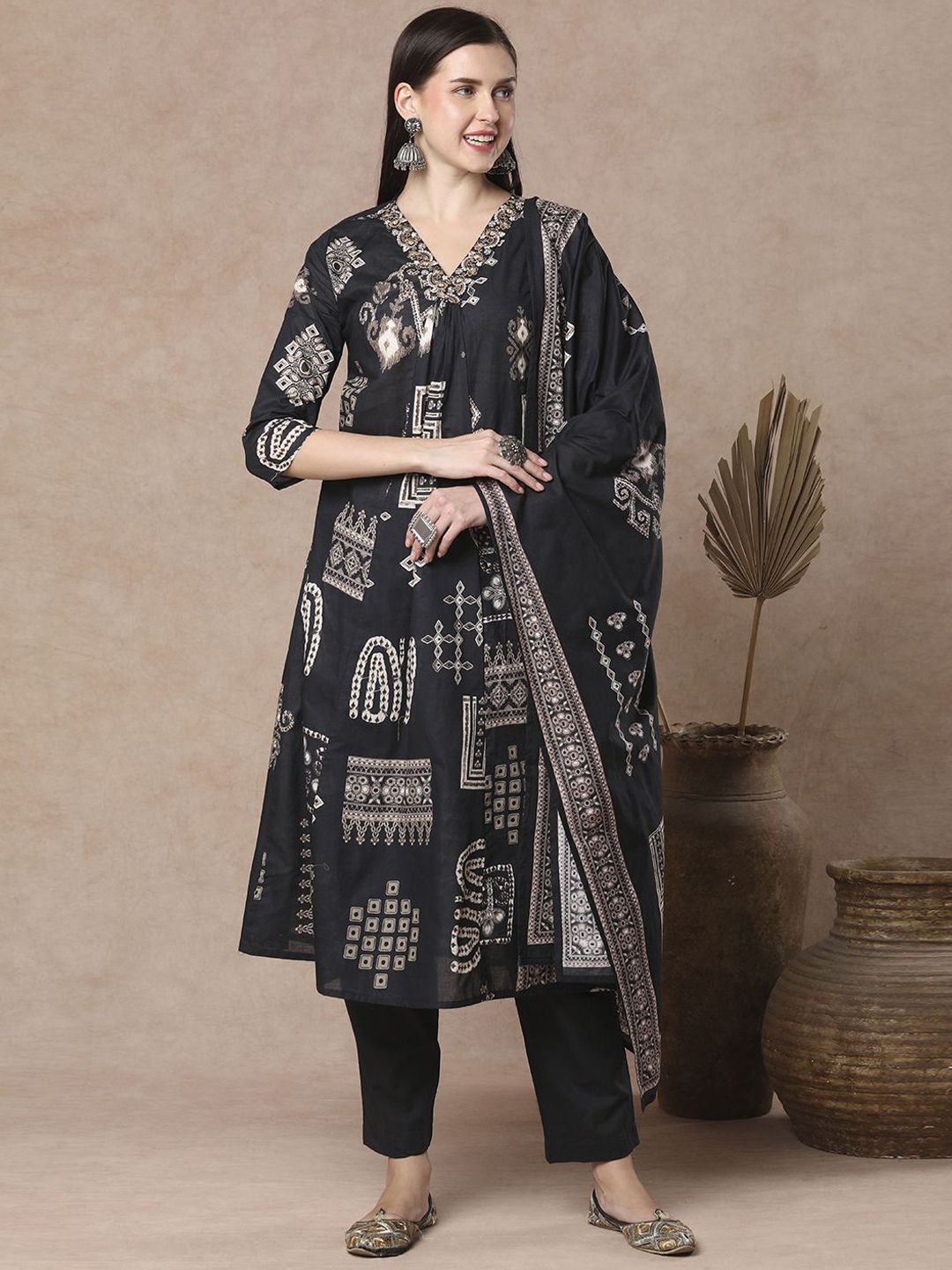 FASHOR Women Geometric Printed Cotton A-Line Kurta with Trousers & Dupatta