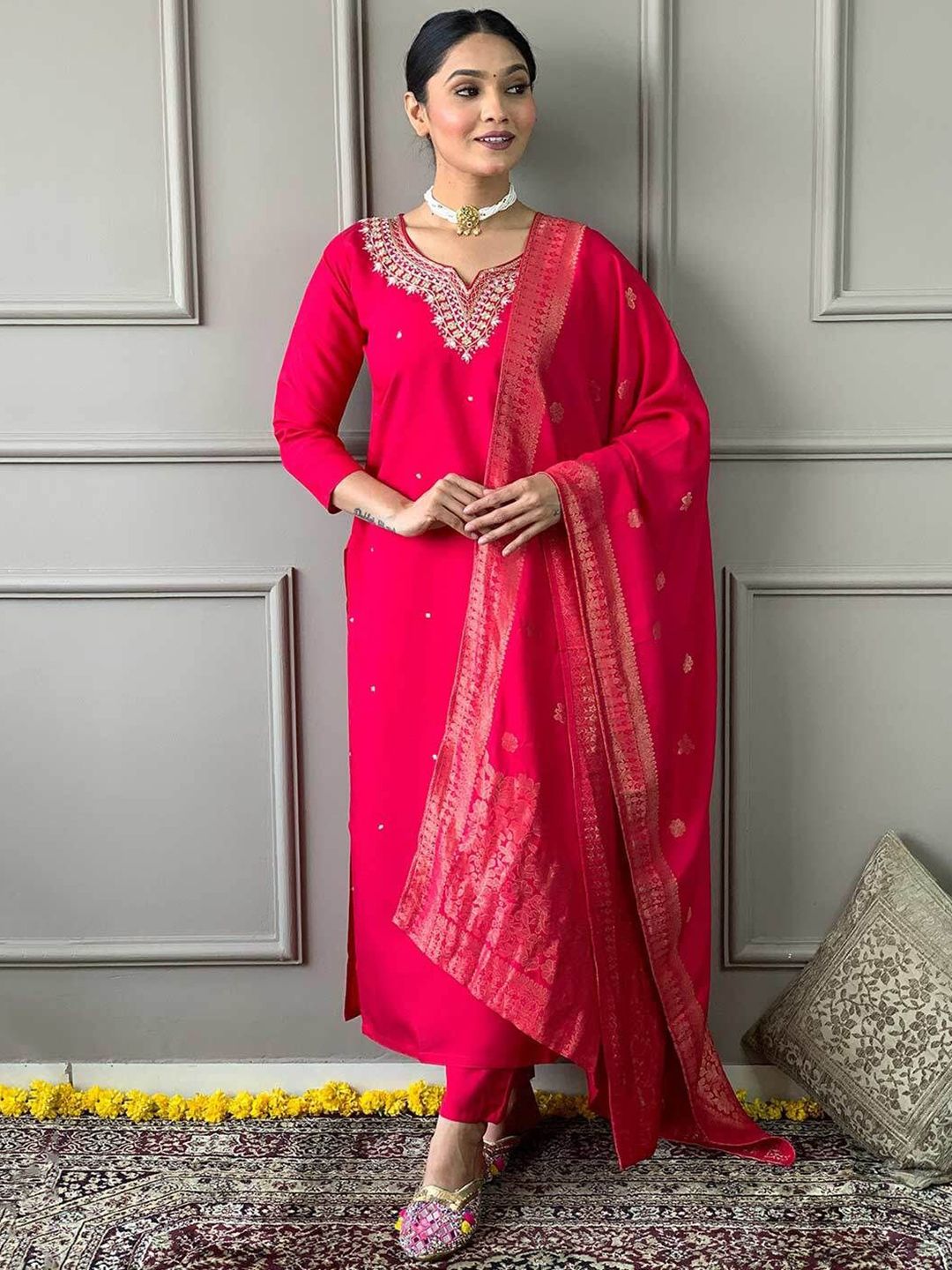 DIVASTRI Embroidered Beads And Stones Pure Cotton Kurta With Trousers & Dupatta