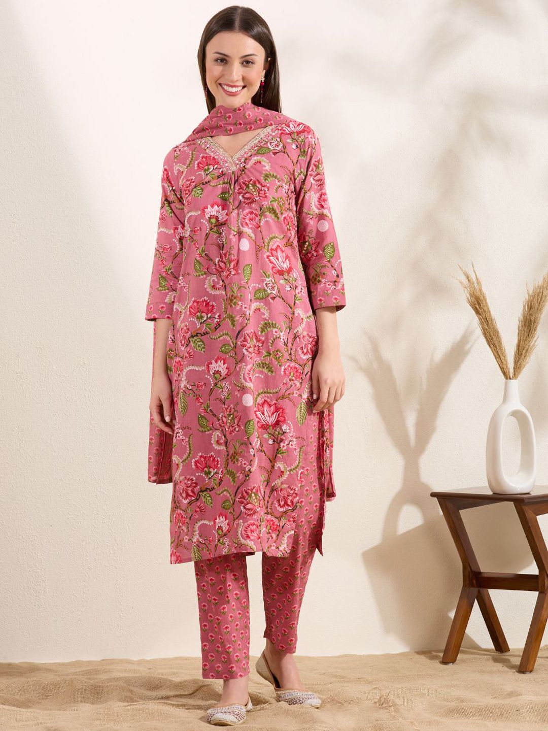 FASHOR Women Floral Printed Beads and Stones Pure Cotton Kurta with Trousers & Dupatta