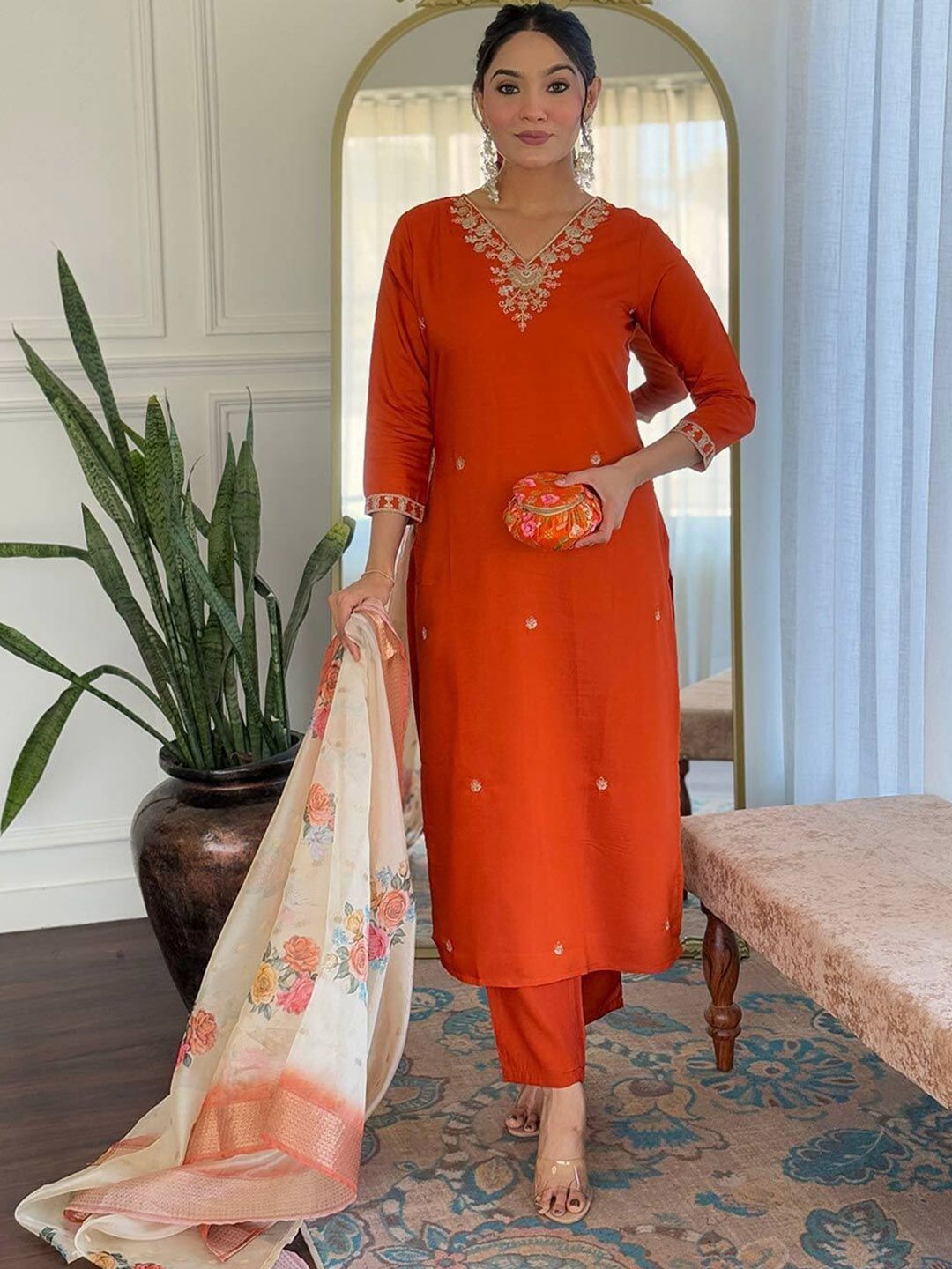 DIVASTRI Women Embroidered V-Neck Kurta with Trousers & Dupatta