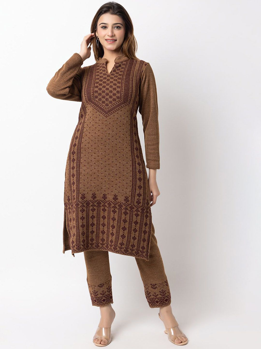 Colorchakra Women Floral Self Design Kurta with Trousers